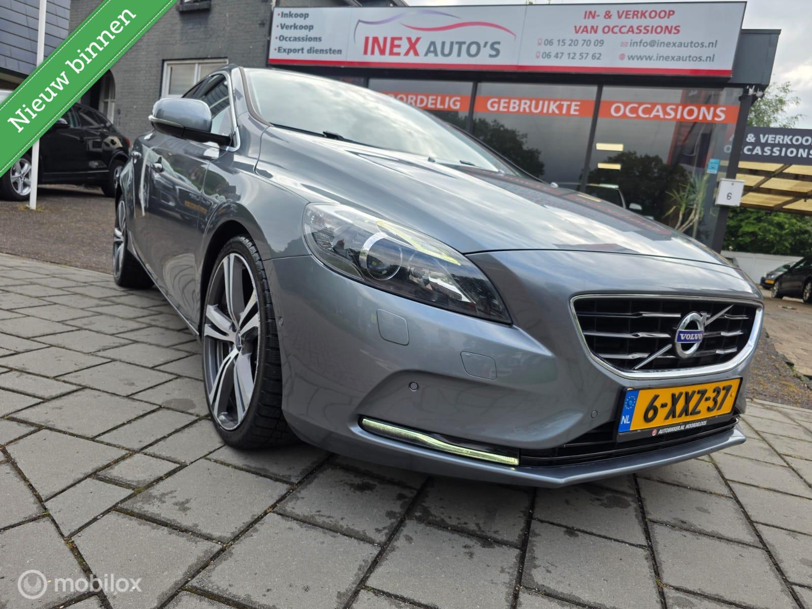 Volvo V40 2.0 D4 Kinetic Business Pano Nieuwe Distributieriem Trekhaak 2014 - voorkant