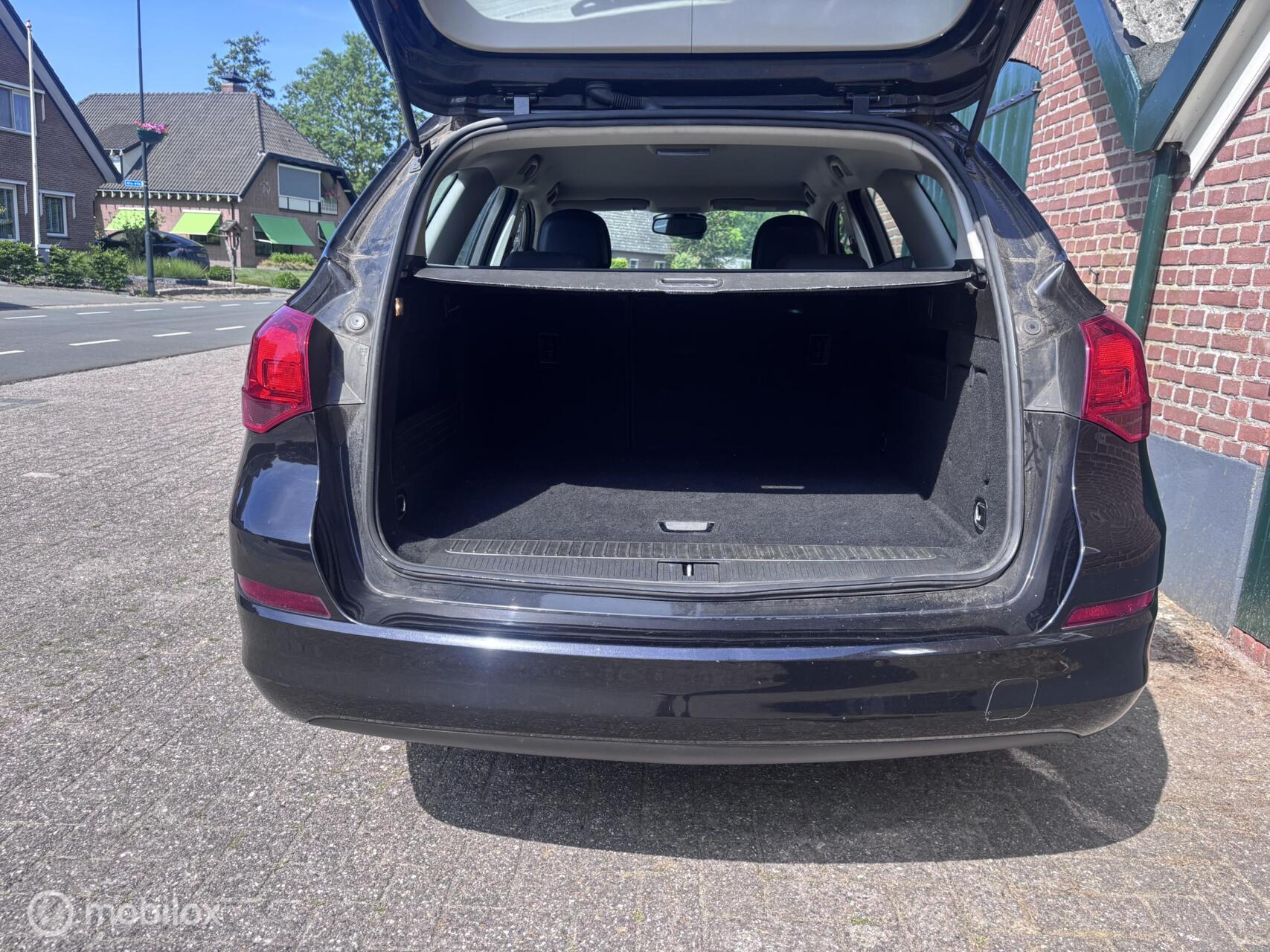 Foto van Opel Astra Sports Tourer