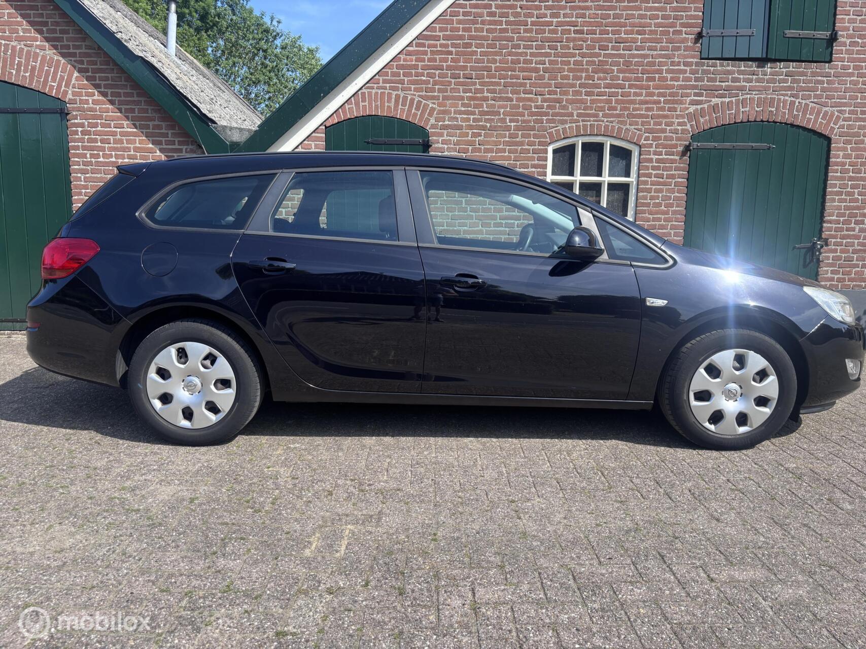 Foto van Opel Astra Sports Tourer