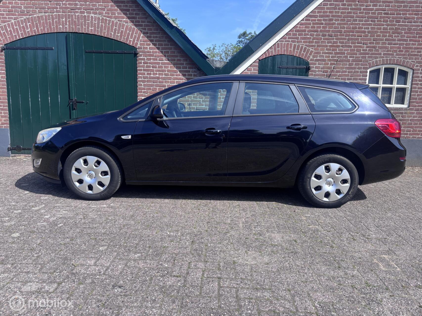 Foto van Opel Astra Sports Tourer
