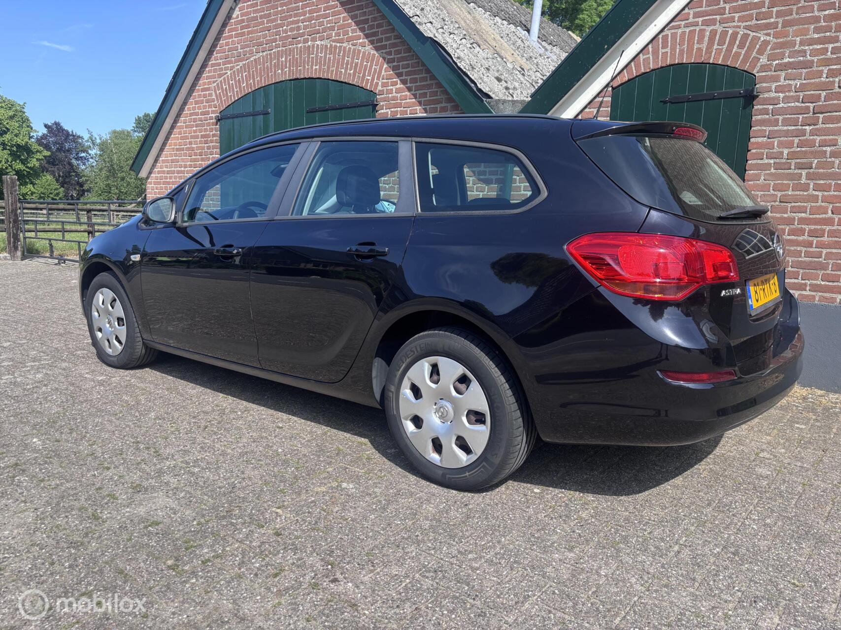 Foto van Opel Astra Sports Tourer