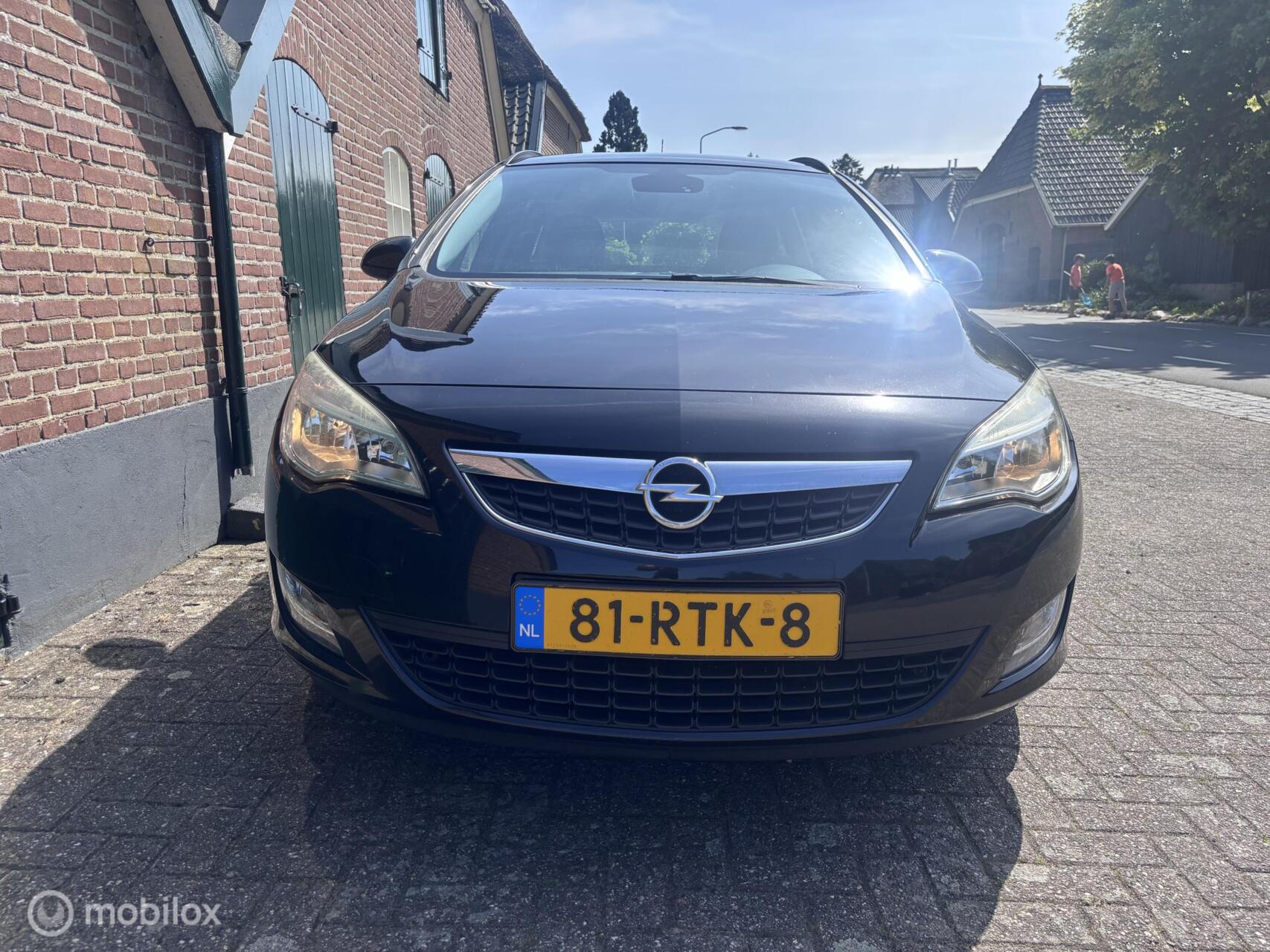 Foto van Opel Astra Sports Tourer