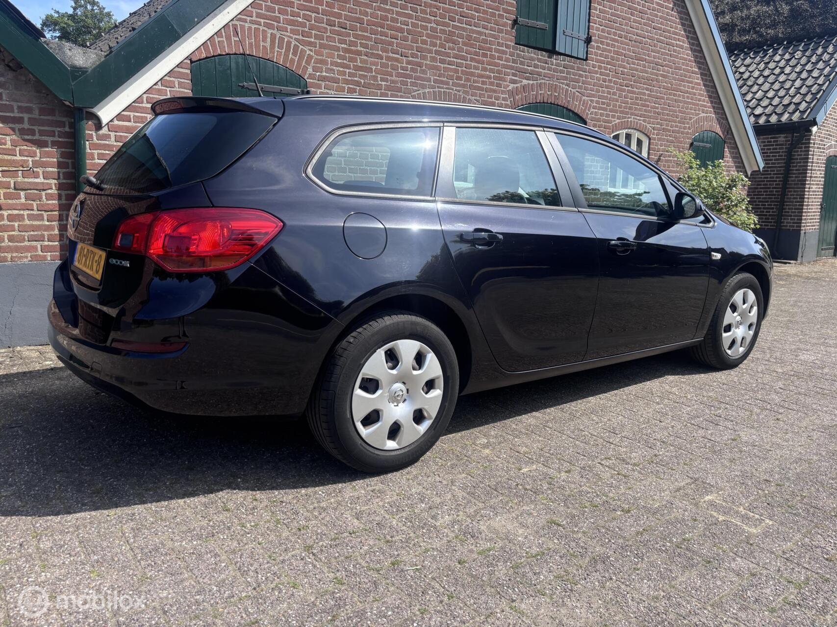 Foto van Opel Astra Sports Tourer