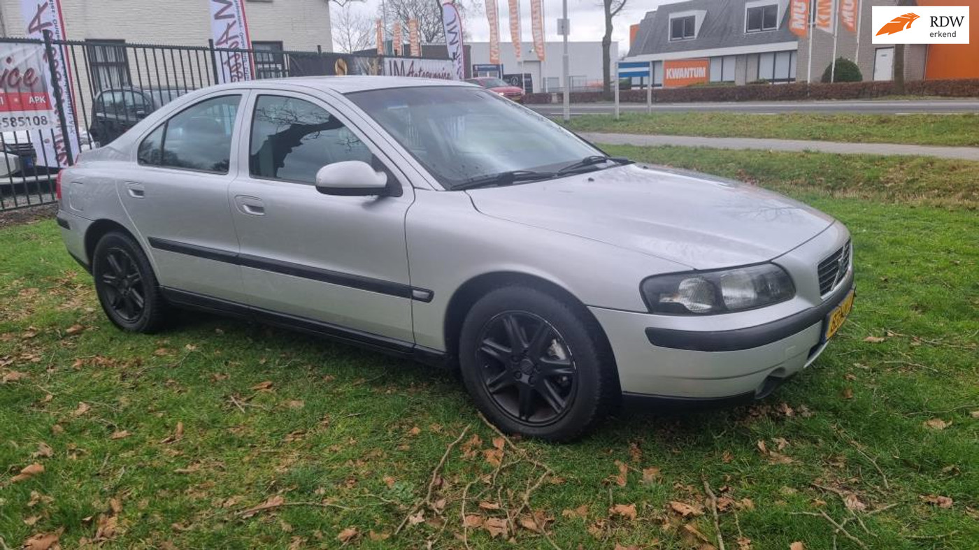 Volvo S60 2.4 2001 - voorkant