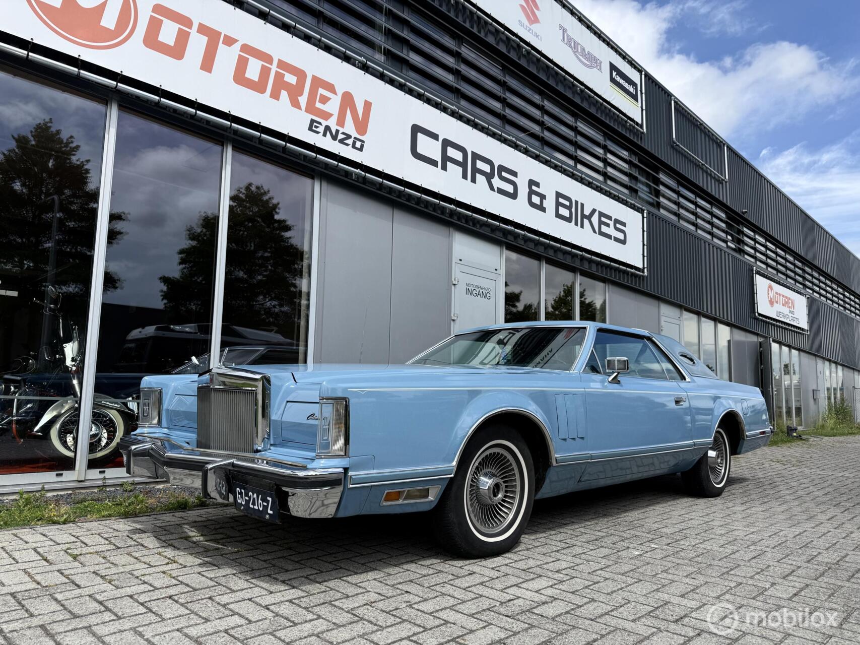 Foto van LINCOLN CONTINENTAL MARK V