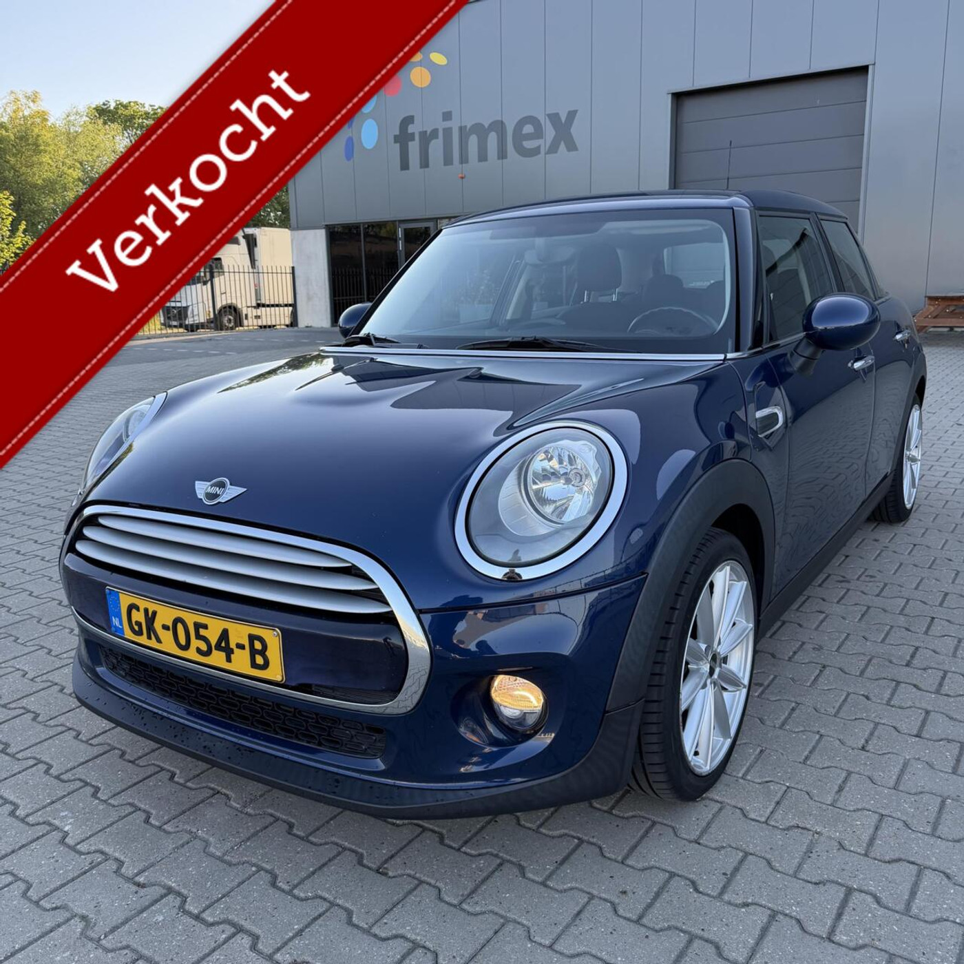 Foto van MINI COOPER