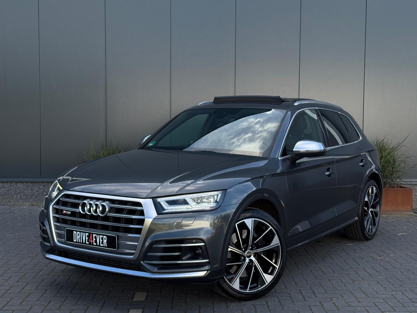 Foto van AUDI SQ5