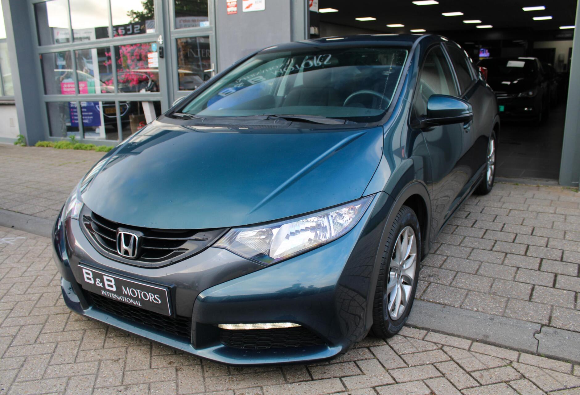 Foto van HONDA CIVIC 5DR