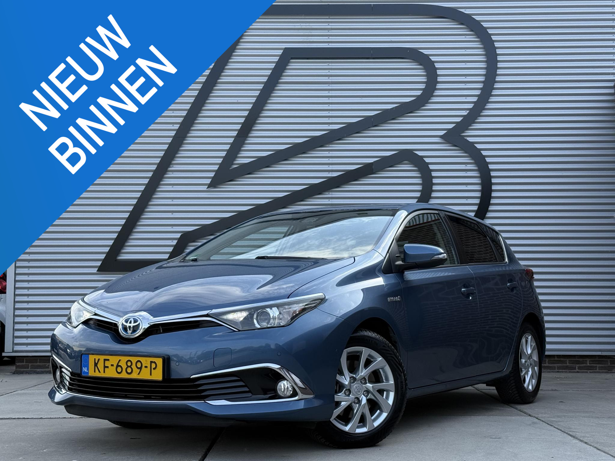 Toyota Toyota Auris 1.8 Hybrid Executive 2016 - voorkant