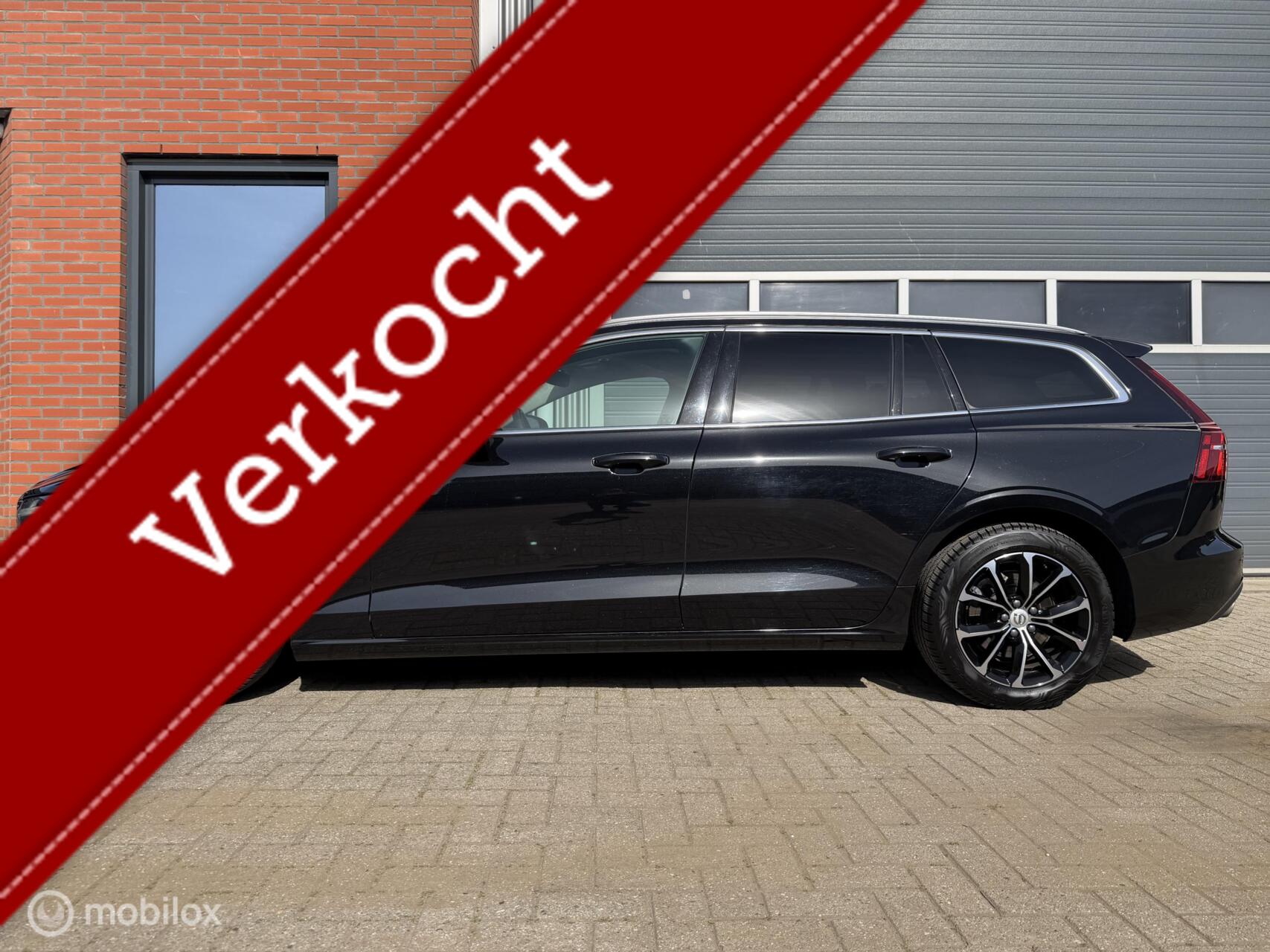 Volvo V60 2.0 B3 Momentum Advantage- Driver Assist- trekhaak 2021 - voorkant