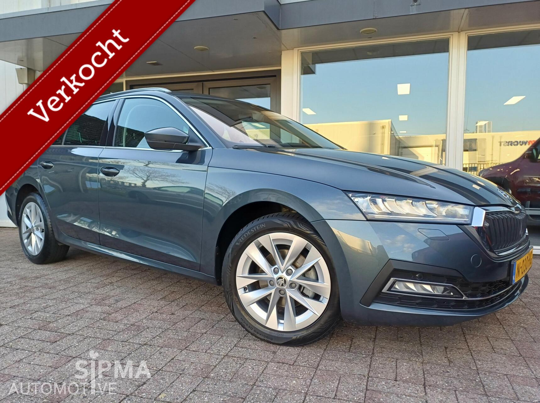 Skoda Octavia 1.5 e-TSI Business Edition Plus 2021 - voorkant