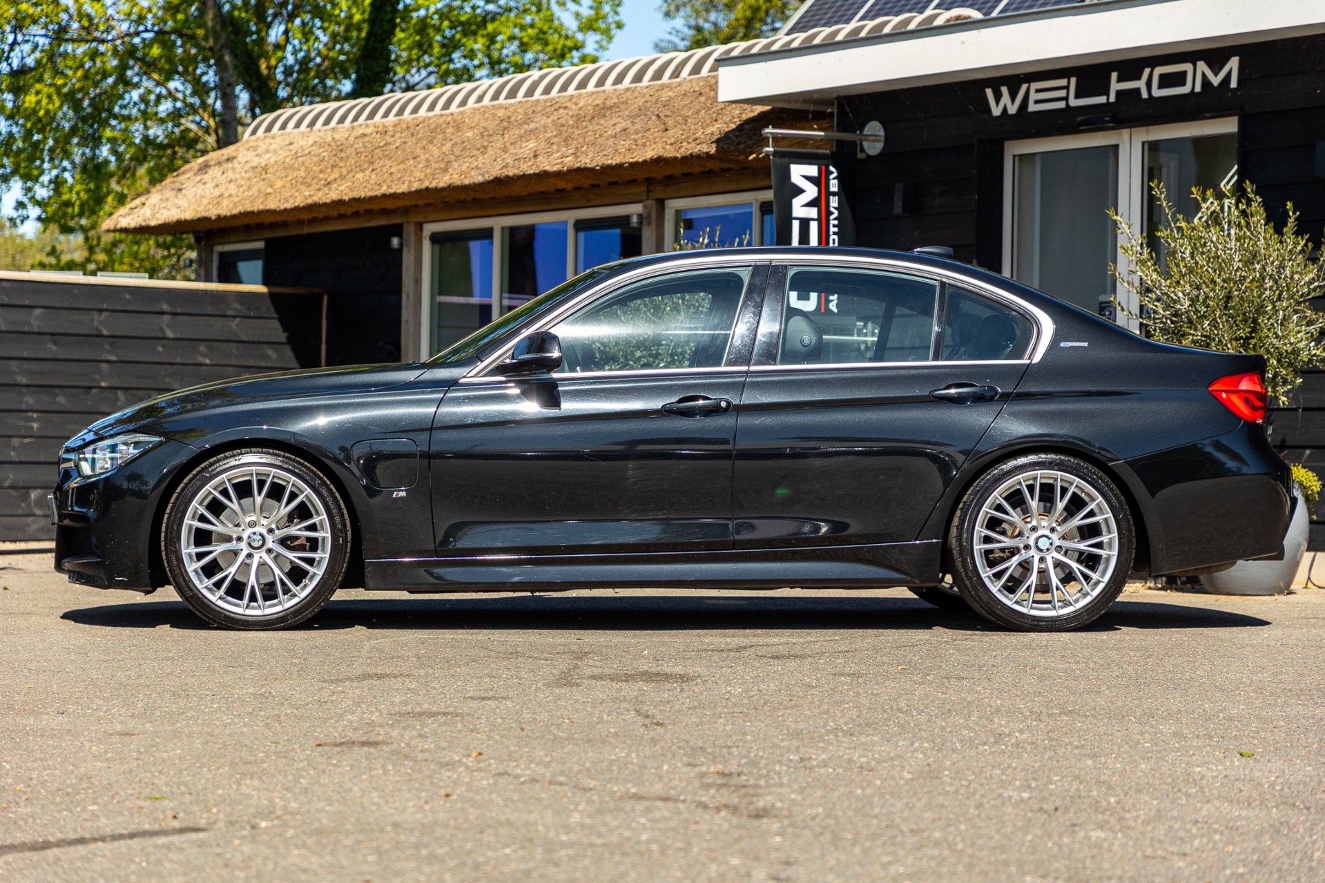 Foto van BMW 330e Iperformance