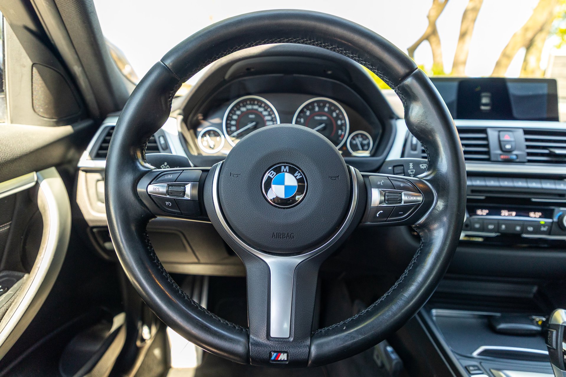 Foto van BMW 330e Iperformance