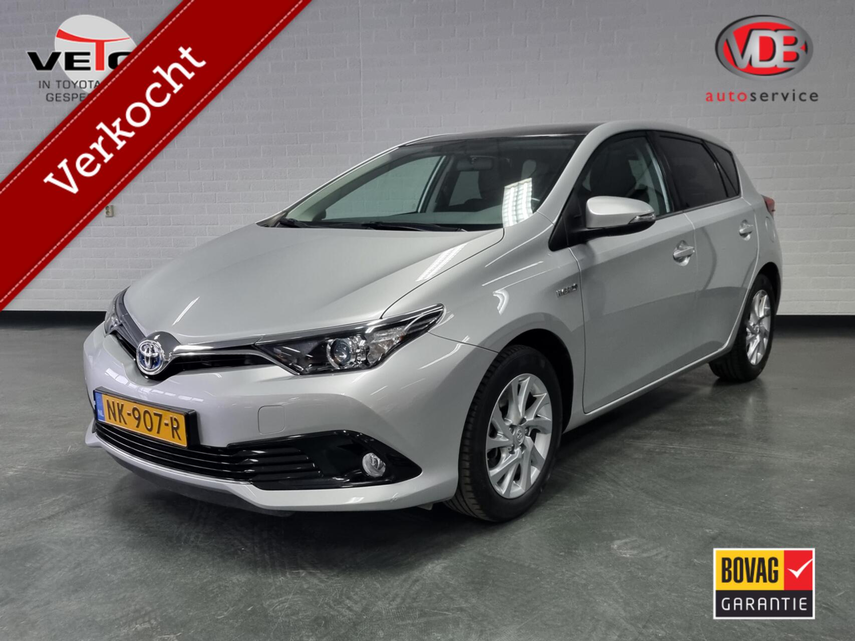 Toyota Toyota Auris 1.8 Hybrid Trend / Pano / Navi 2017 - voorkant
