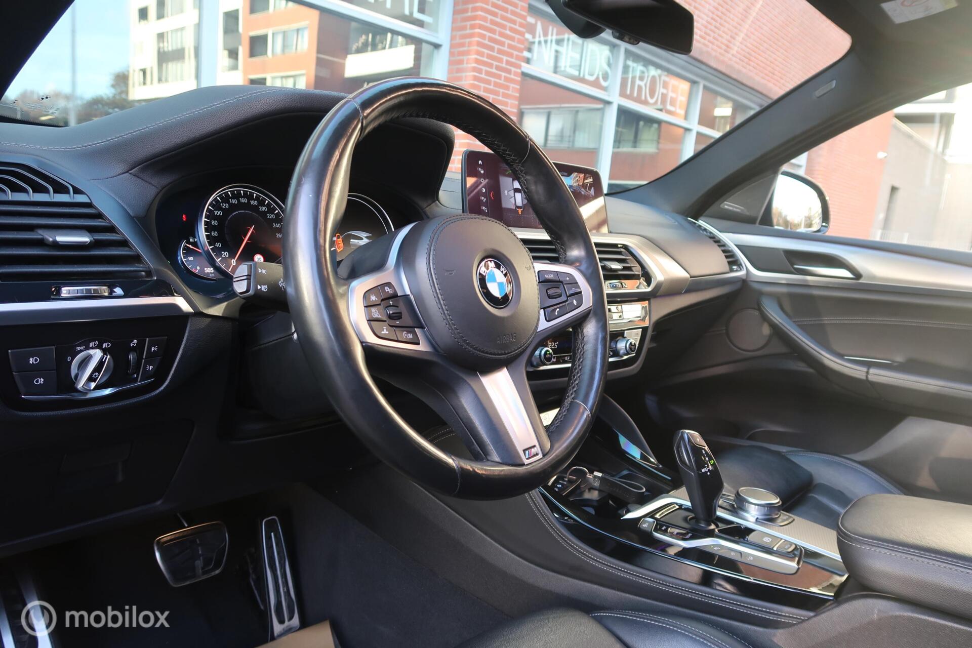 Foto van BMW X4 Xdrive30i