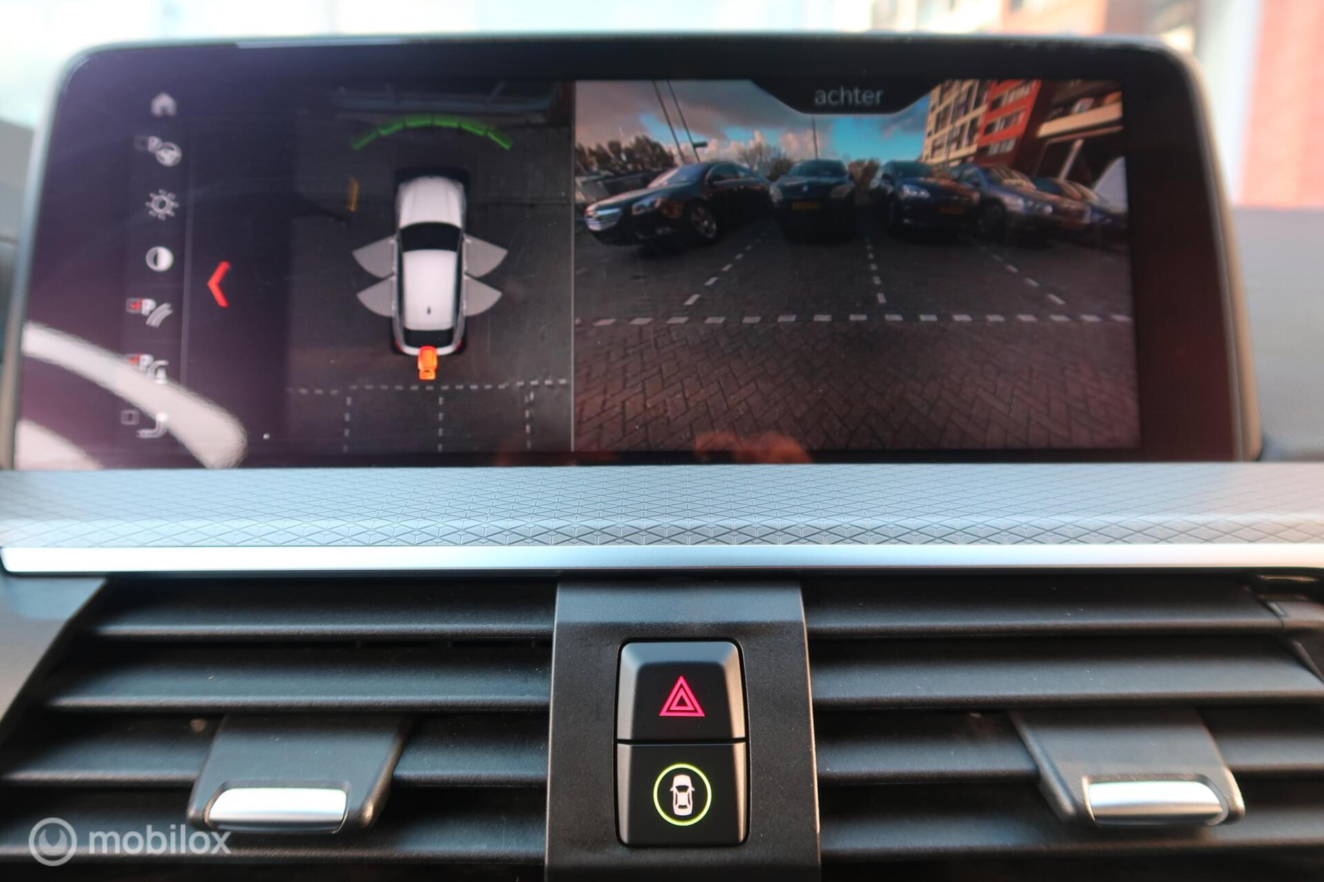 Foto van BMW X4 Xdrive30i
