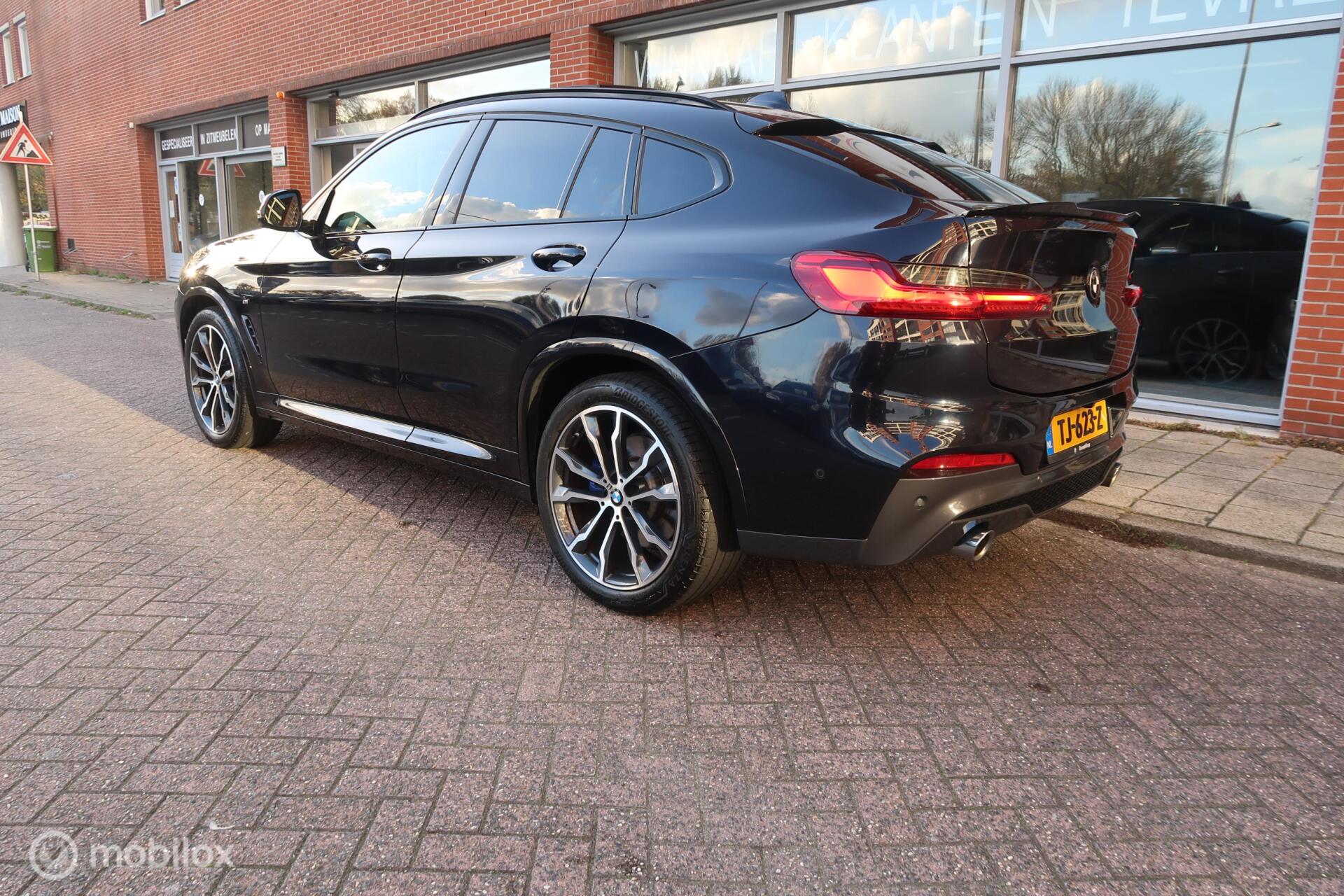 Foto van BMW X4 Xdrive30i