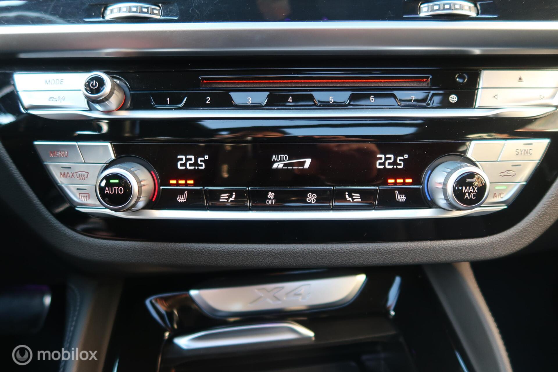 Foto van BMW X4 Xdrive30i