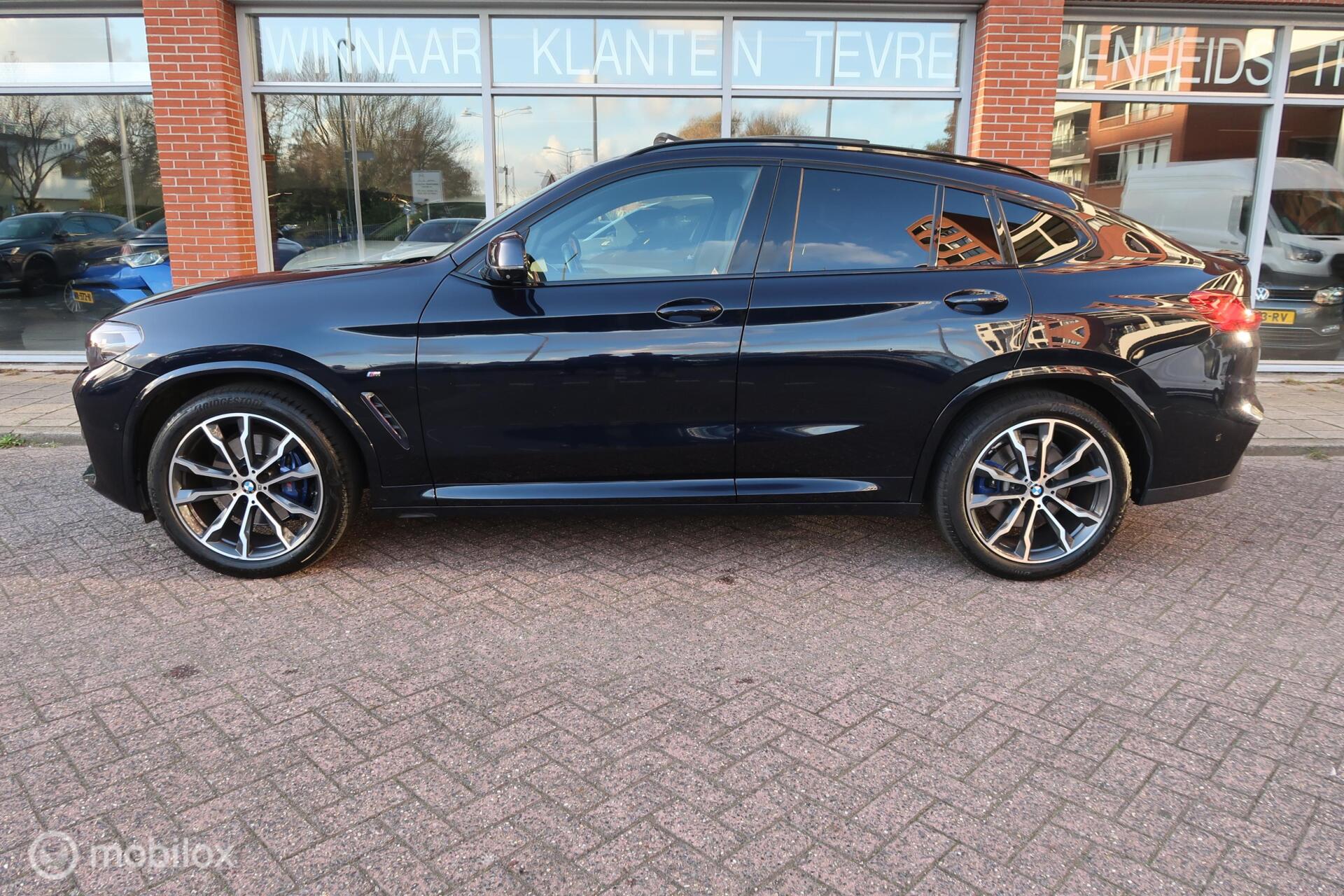 Foto van BMW X4 Xdrive30i