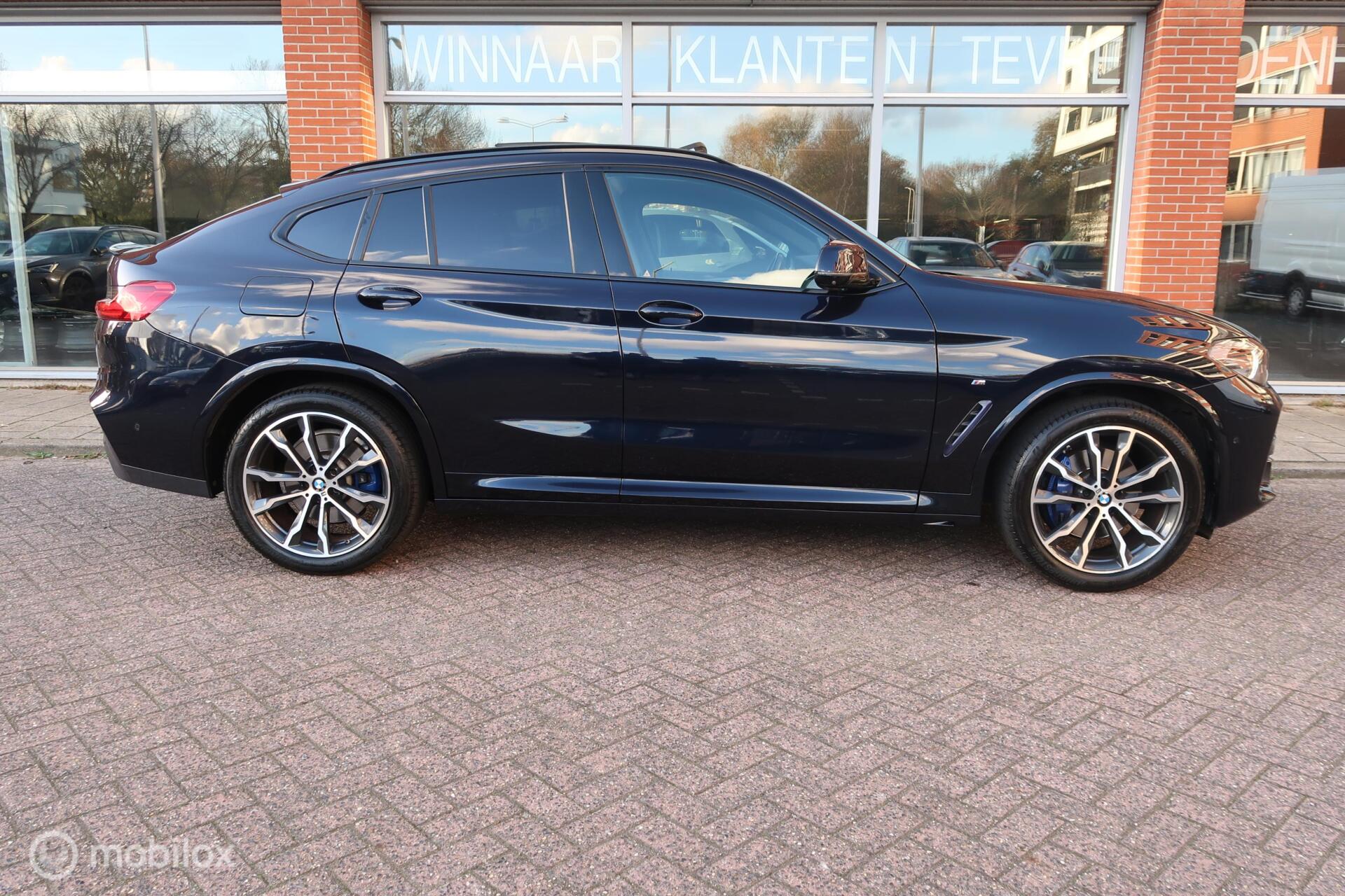 Foto van BMW X4 Xdrive30i