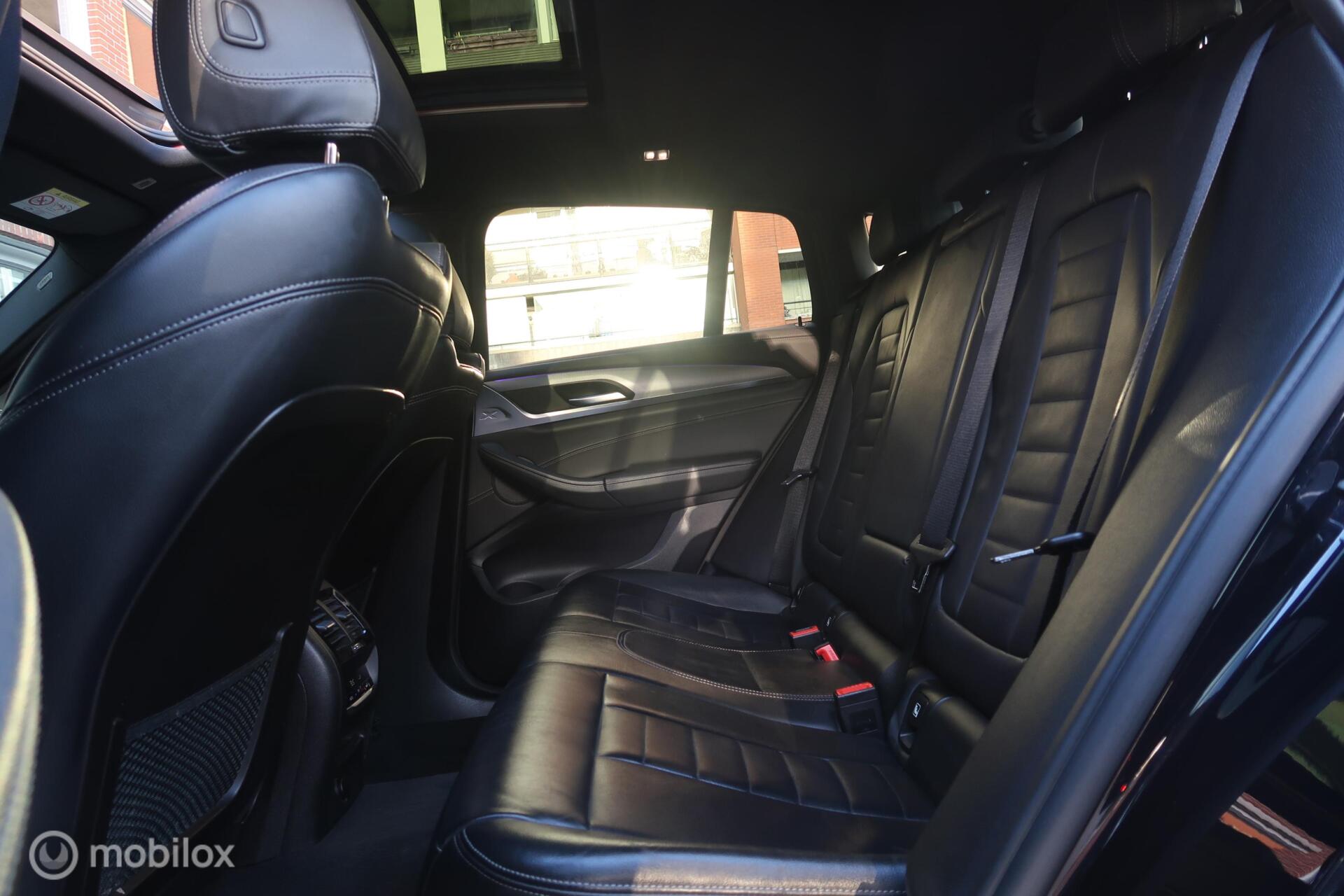 Foto van BMW X4 Xdrive30i