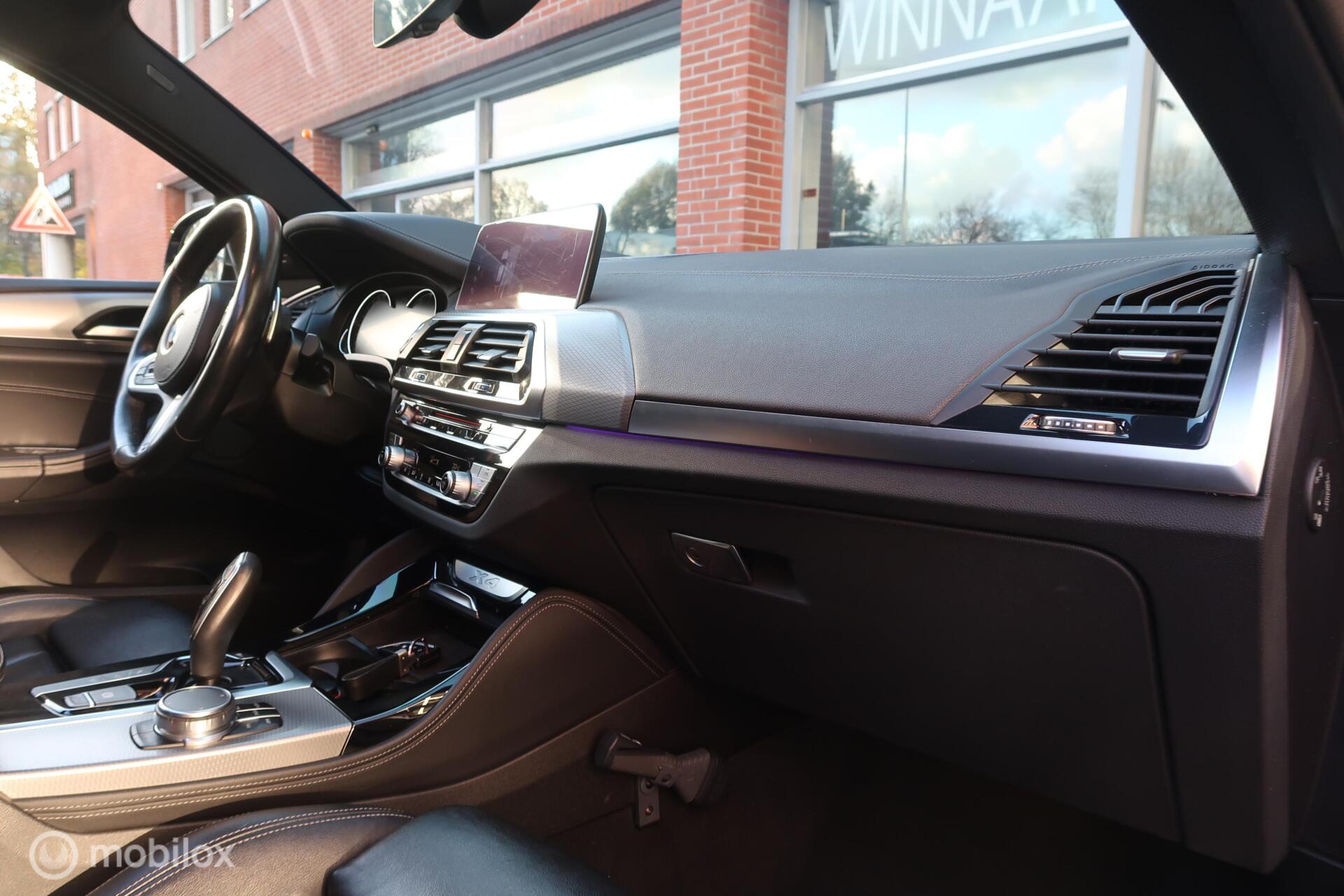 Foto van BMW X4 Xdrive30i