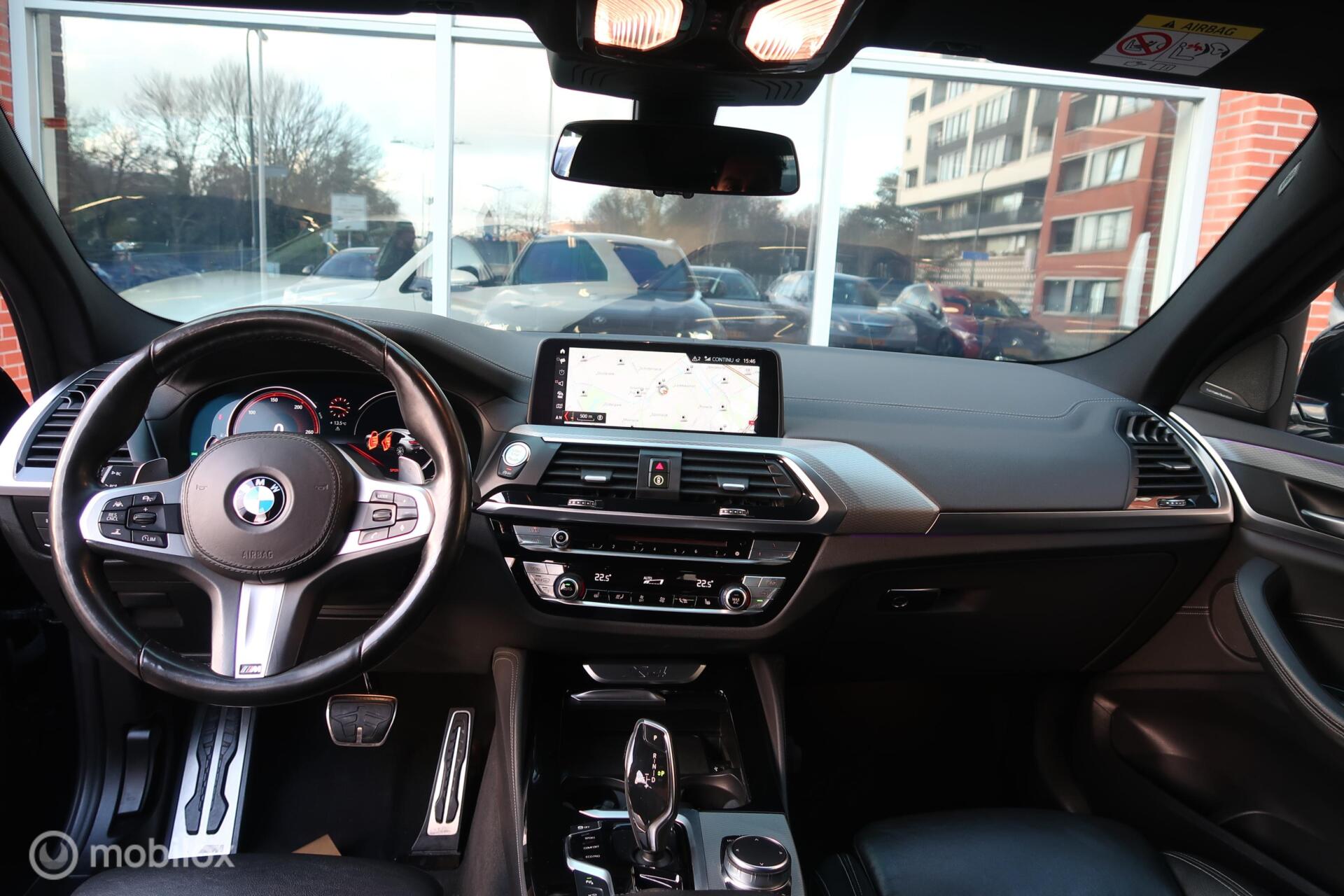 Foto van BMW X4 Xdrive30i