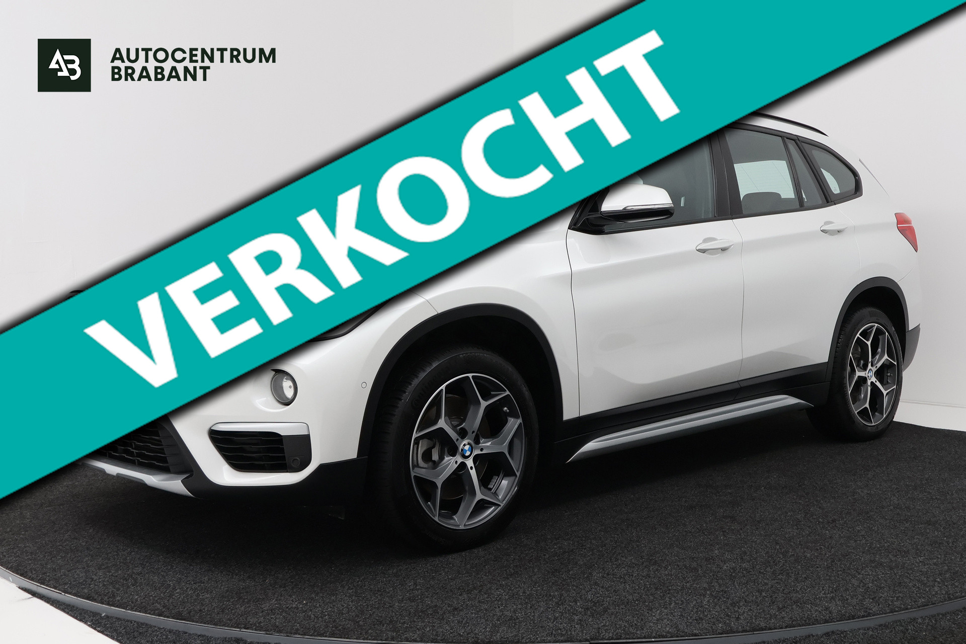 Foto van BMW X1 SDRIVE20I