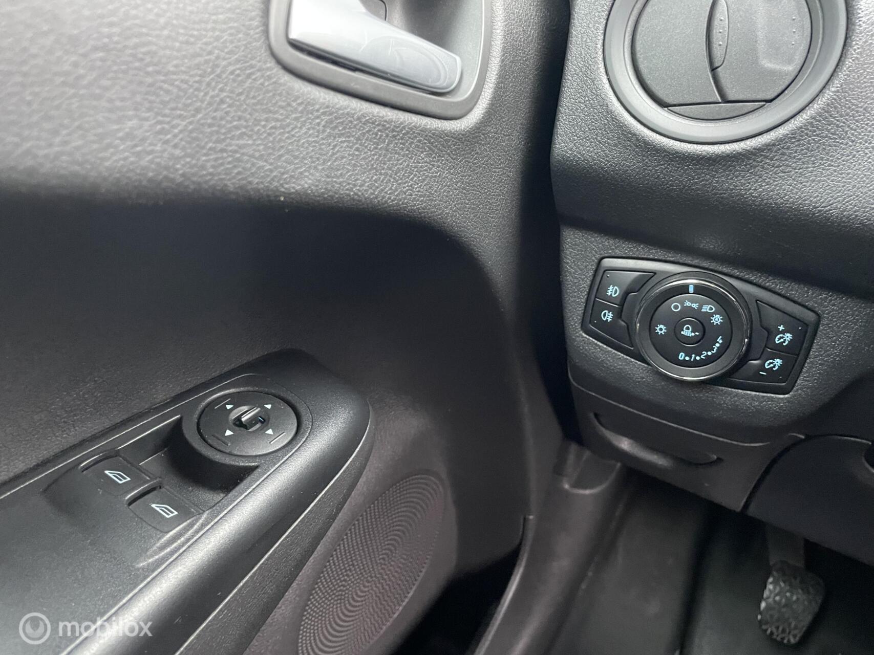 Foto van Ford Transit Courier