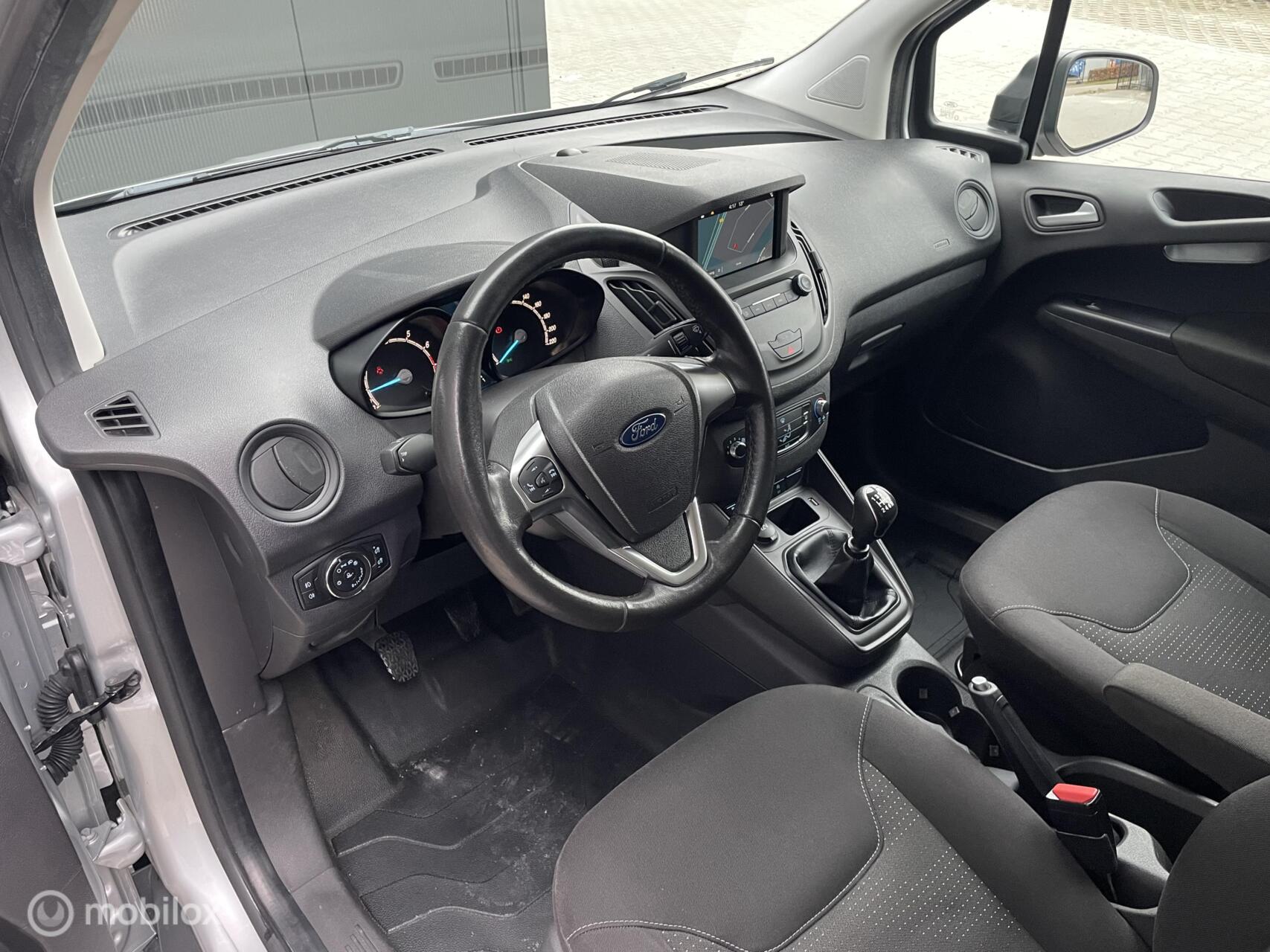 Foto van Ford Transit Courier