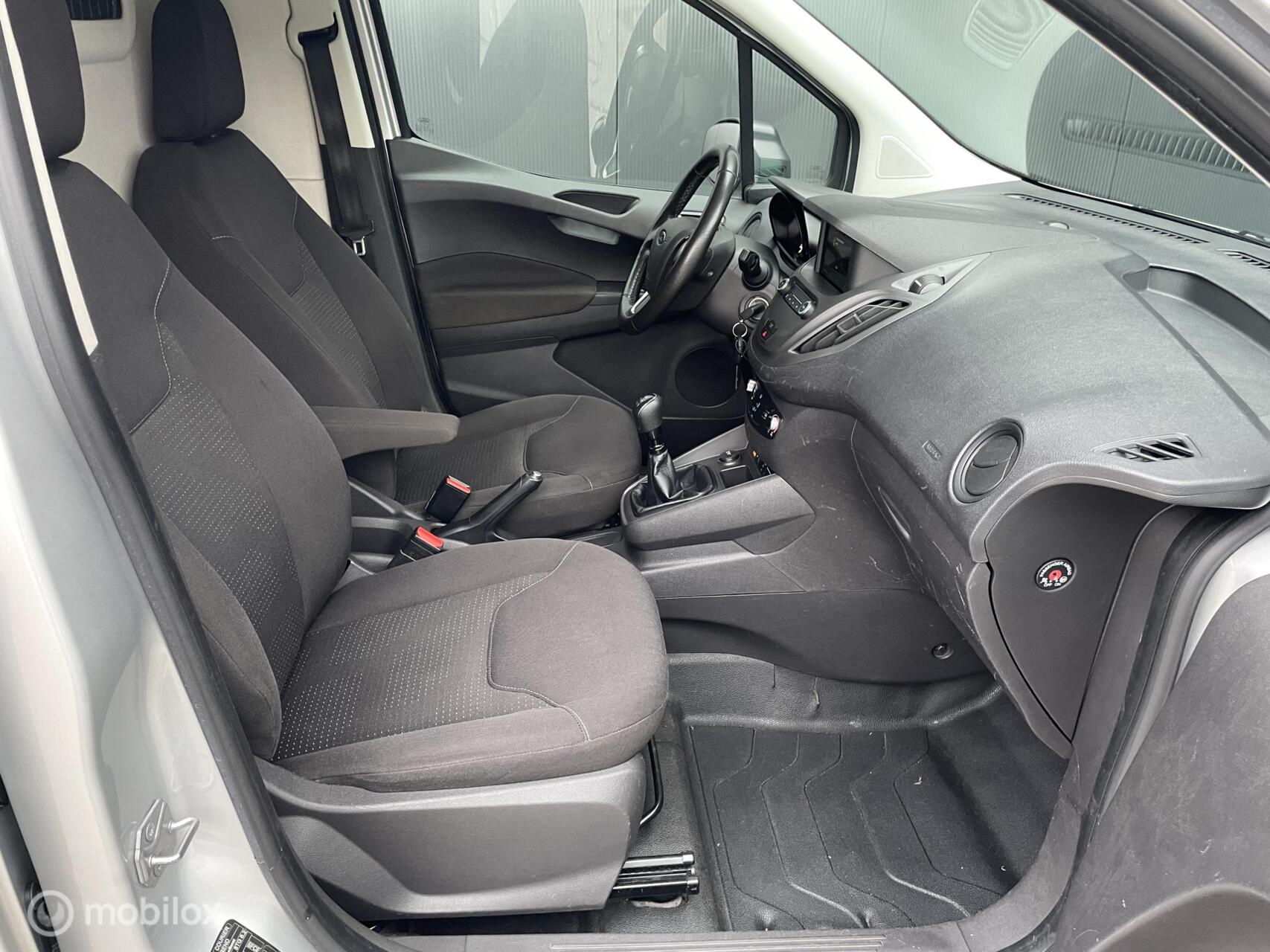 Foto van Ford Transit Courier