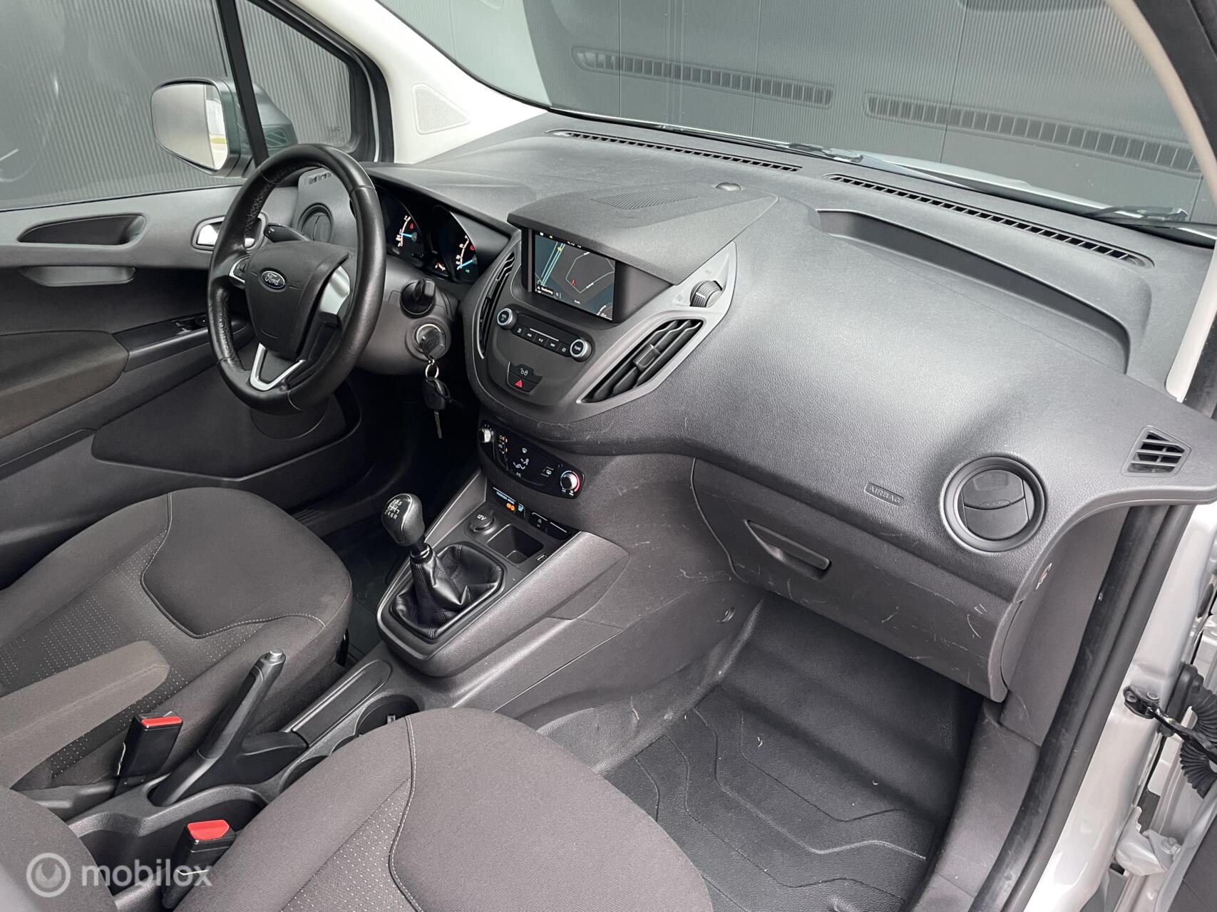 Foto van Ford Transit Courier