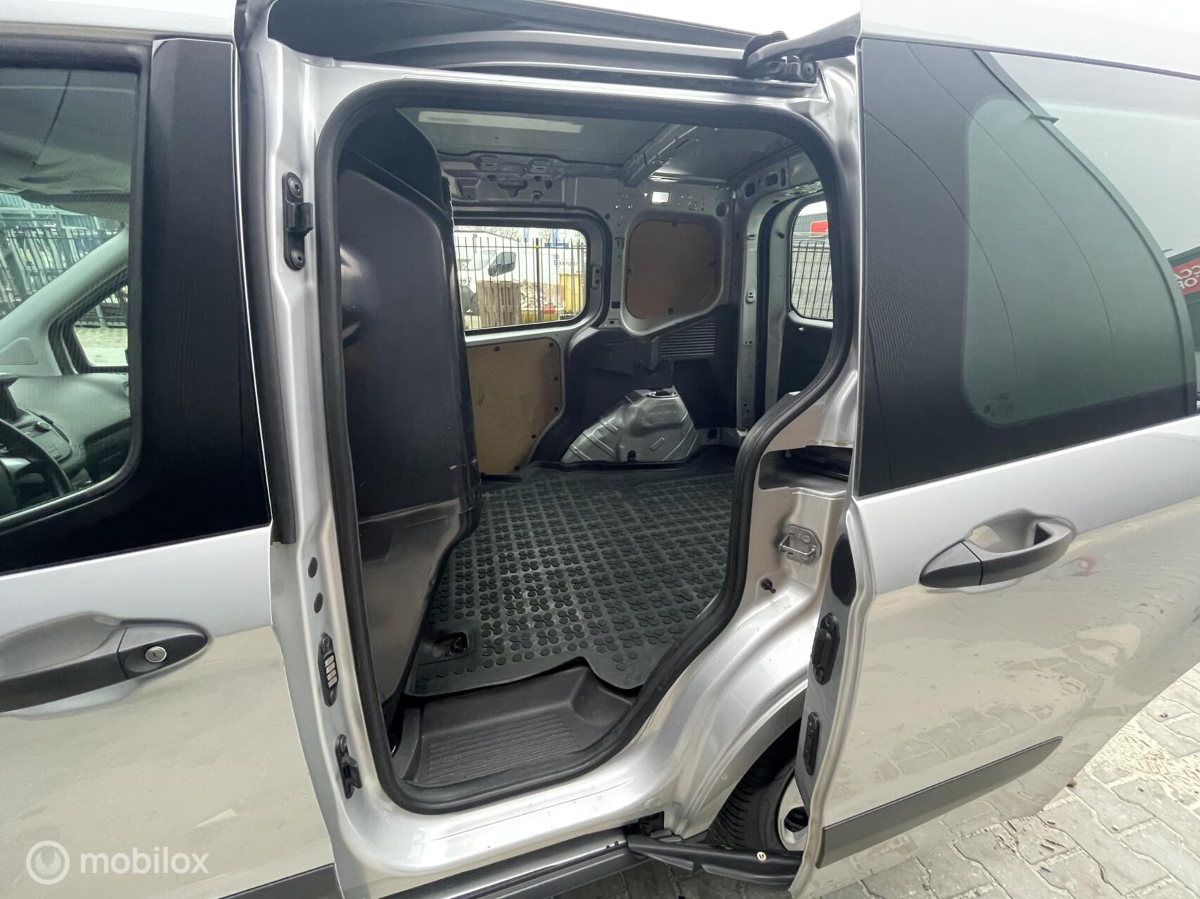 Foto van Ford Transit Courier