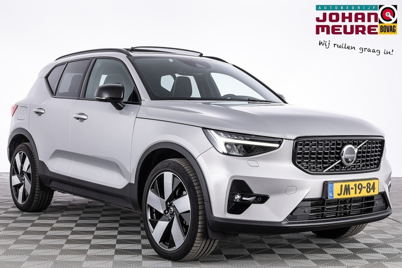Volvo XC40 1.5 T5 Plug-in hybrid Ultimate Dark | PANORAMADAK | LEDER  | harman/kardon . 2023 - voorkant