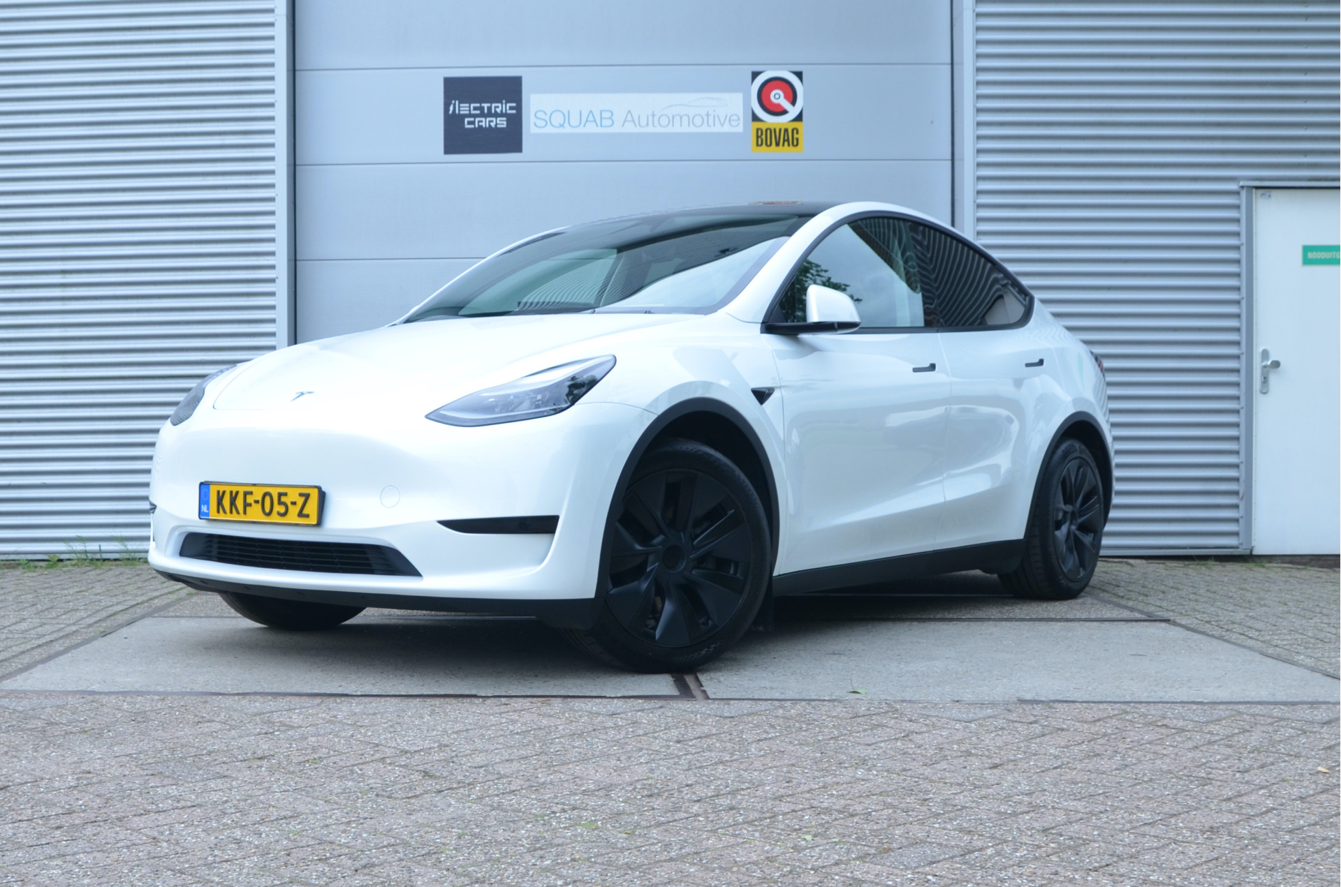 Tesla Model Y RWD 58 kWh 2024 - voorkant