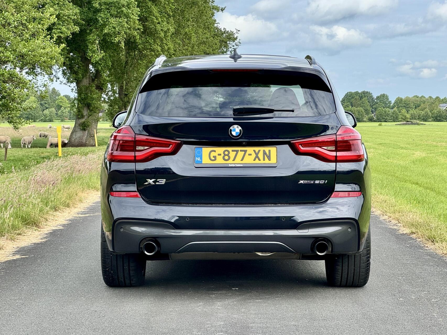 Foto van BMW X3 Xdrive20i