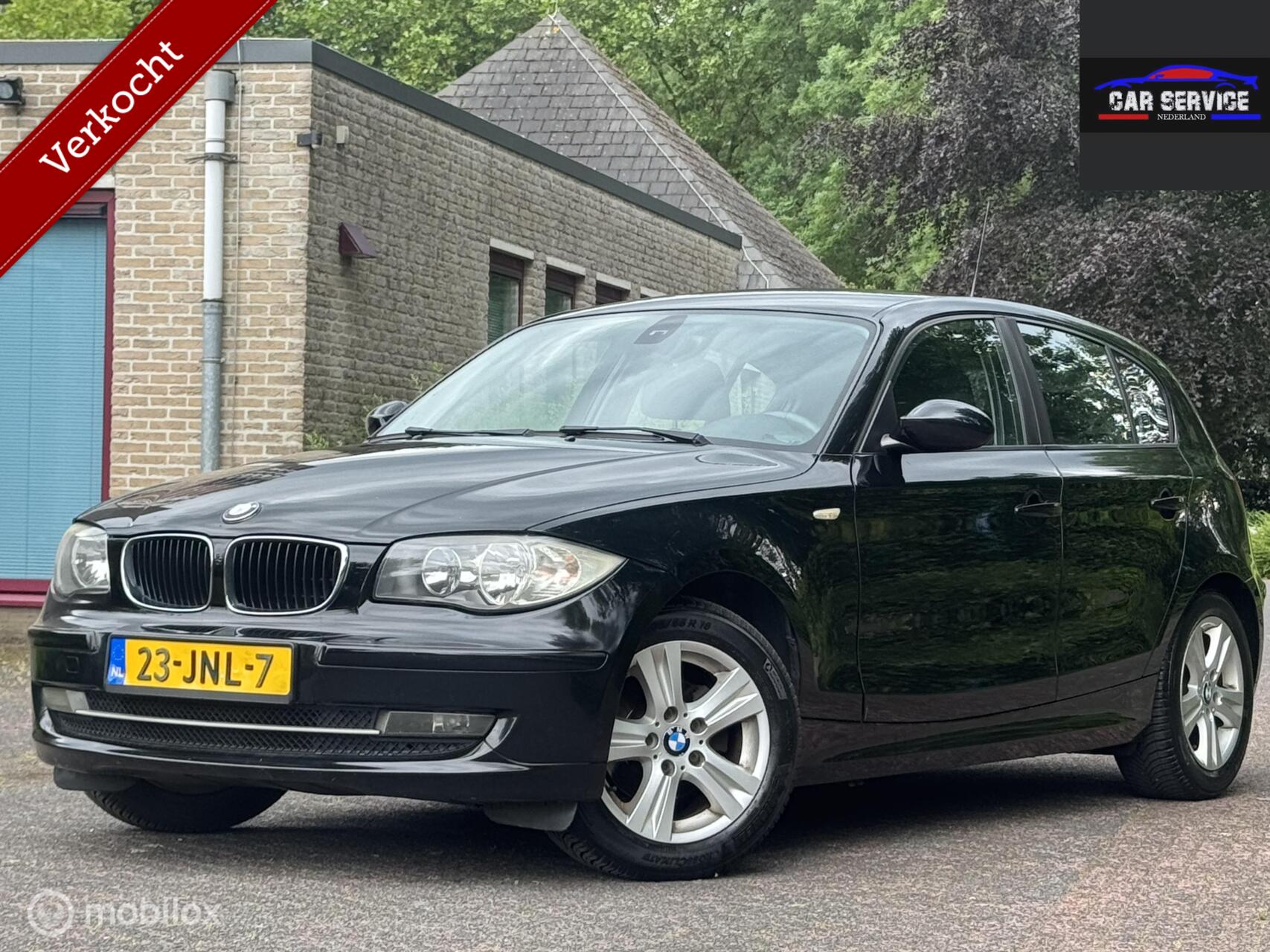 BMW 1er Reihe 116i Executive/NAP/APK/LMV/2e EIG/OH/NETJES 2009 - voorkant