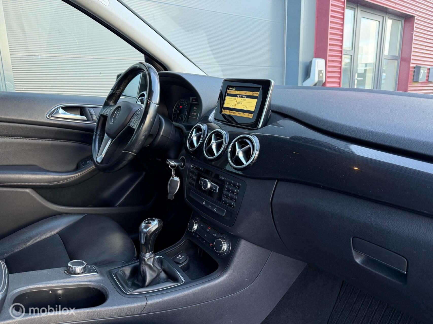 Foto van Mercedes-Benz B 180