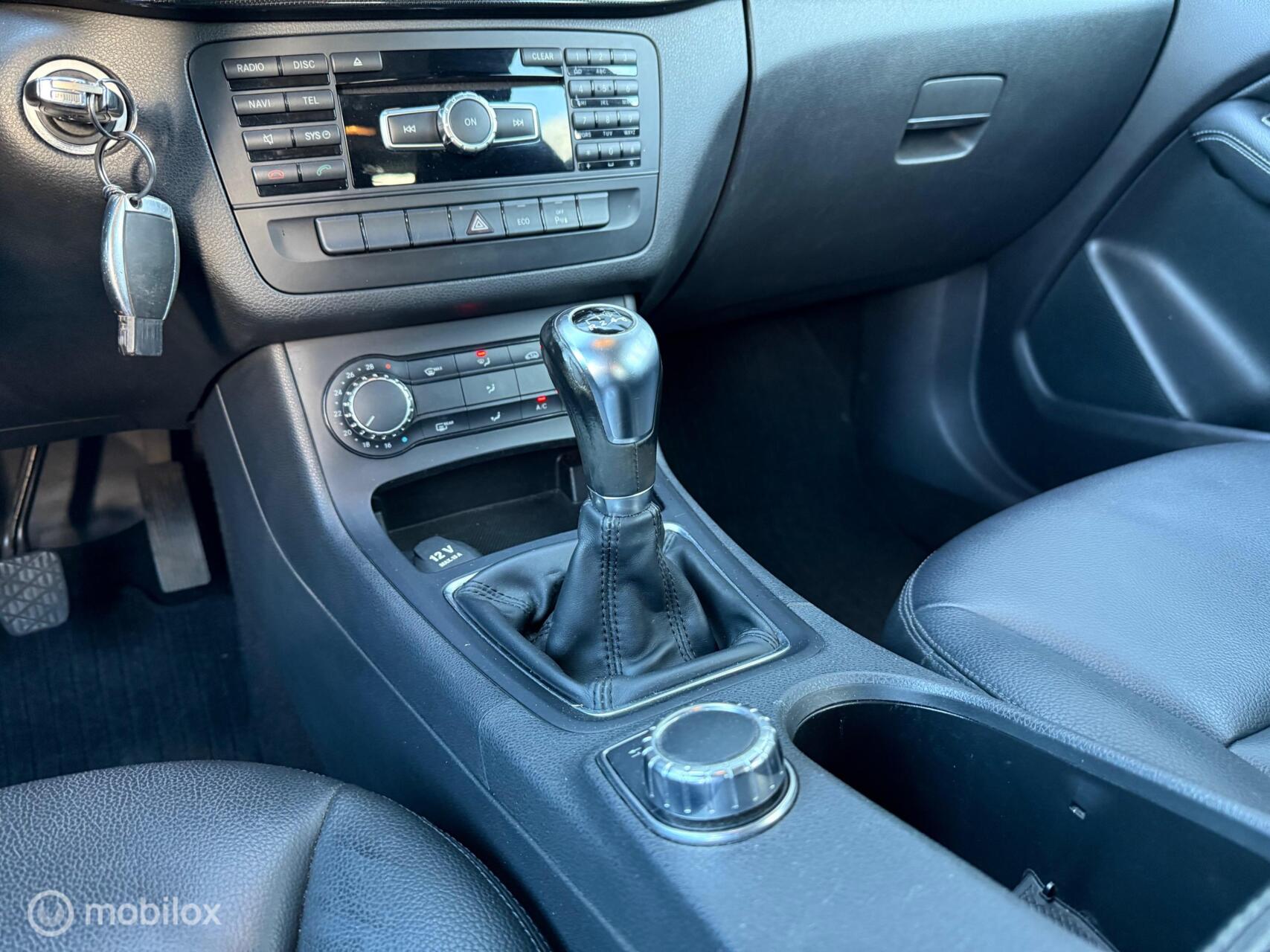 Foto van Mercedes-Benz B 180