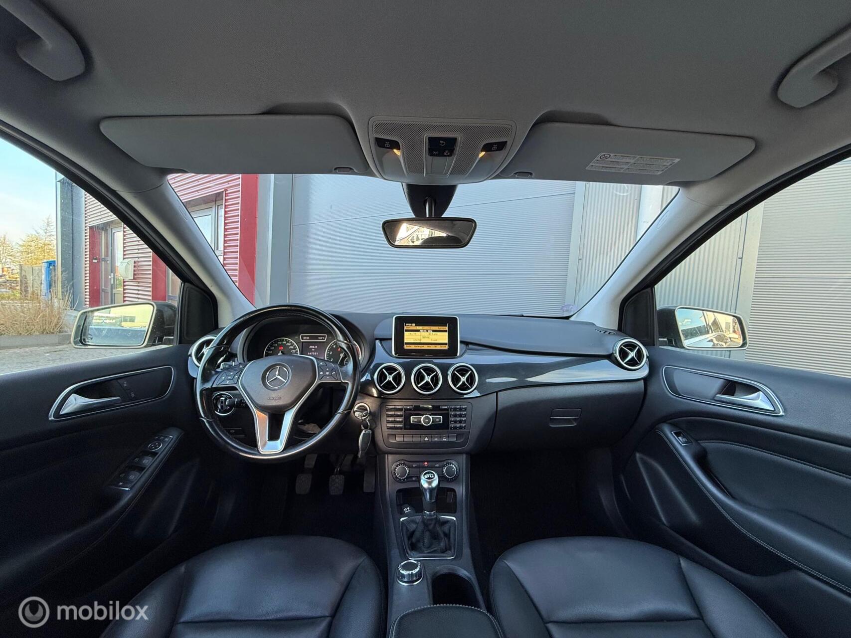 Foto van Mercedes-Benz B 180