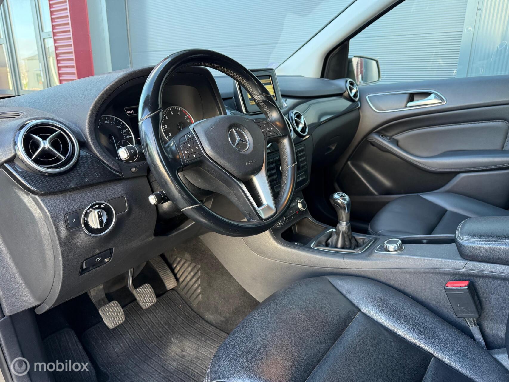 Foto van Mercedes-Benz B 180