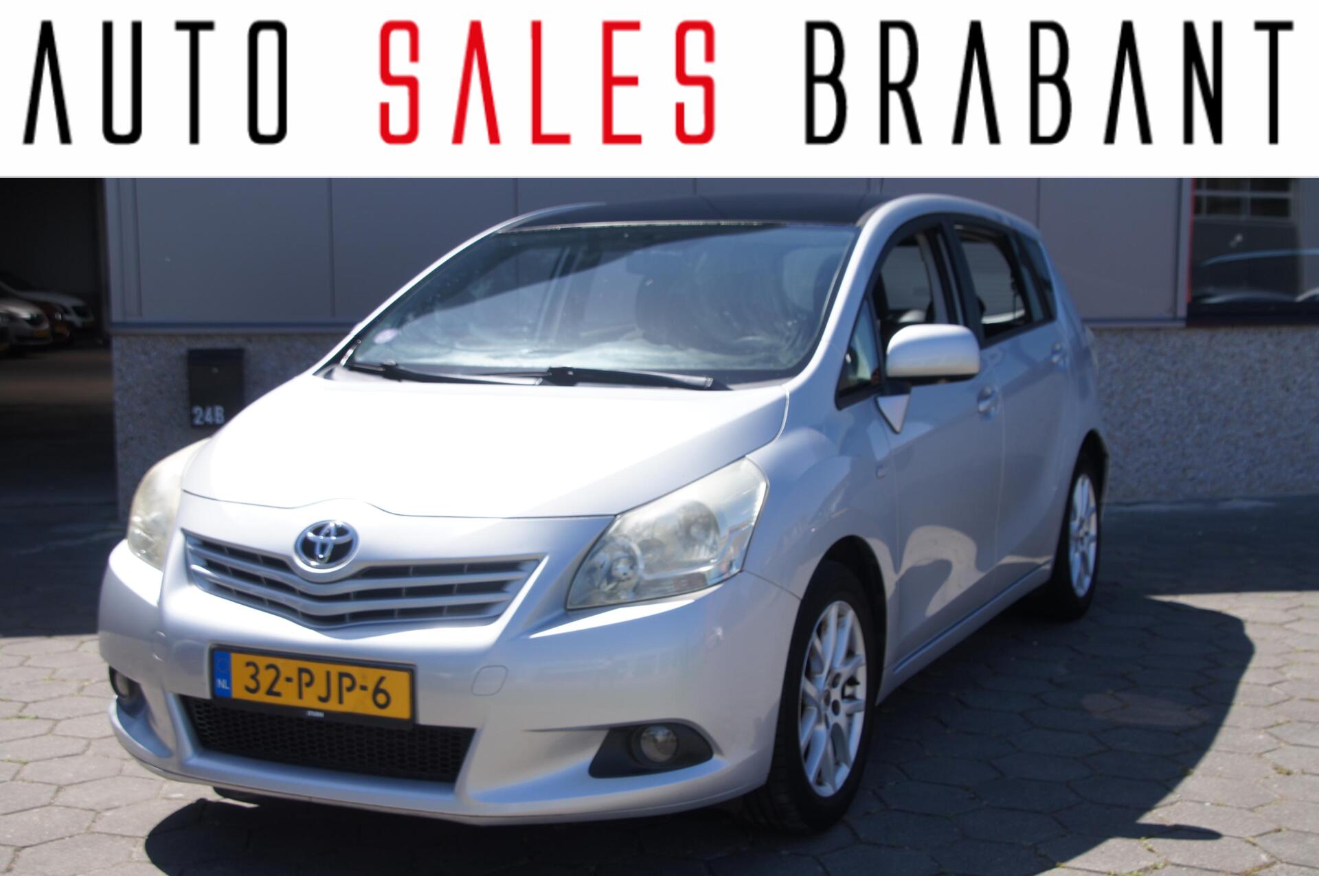 Toyota Toyota Verso 1.6 VVT-i Business 2011 - voorkant