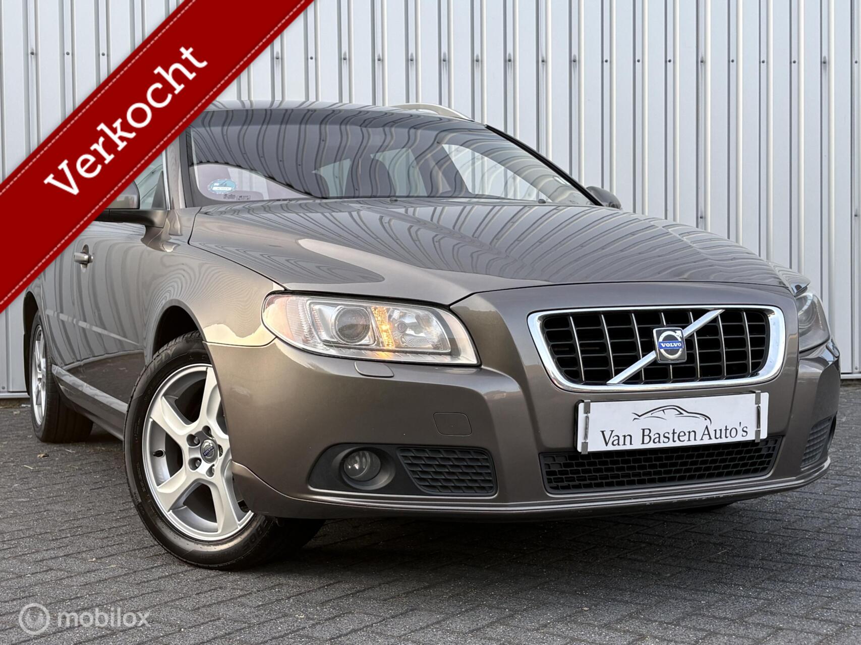 Volvo V70 2.0 Summum | Leder | Trekhaak | Xenon | Youngtimer | PDC | Keyless | Volledige historie | 2008 - voorkant