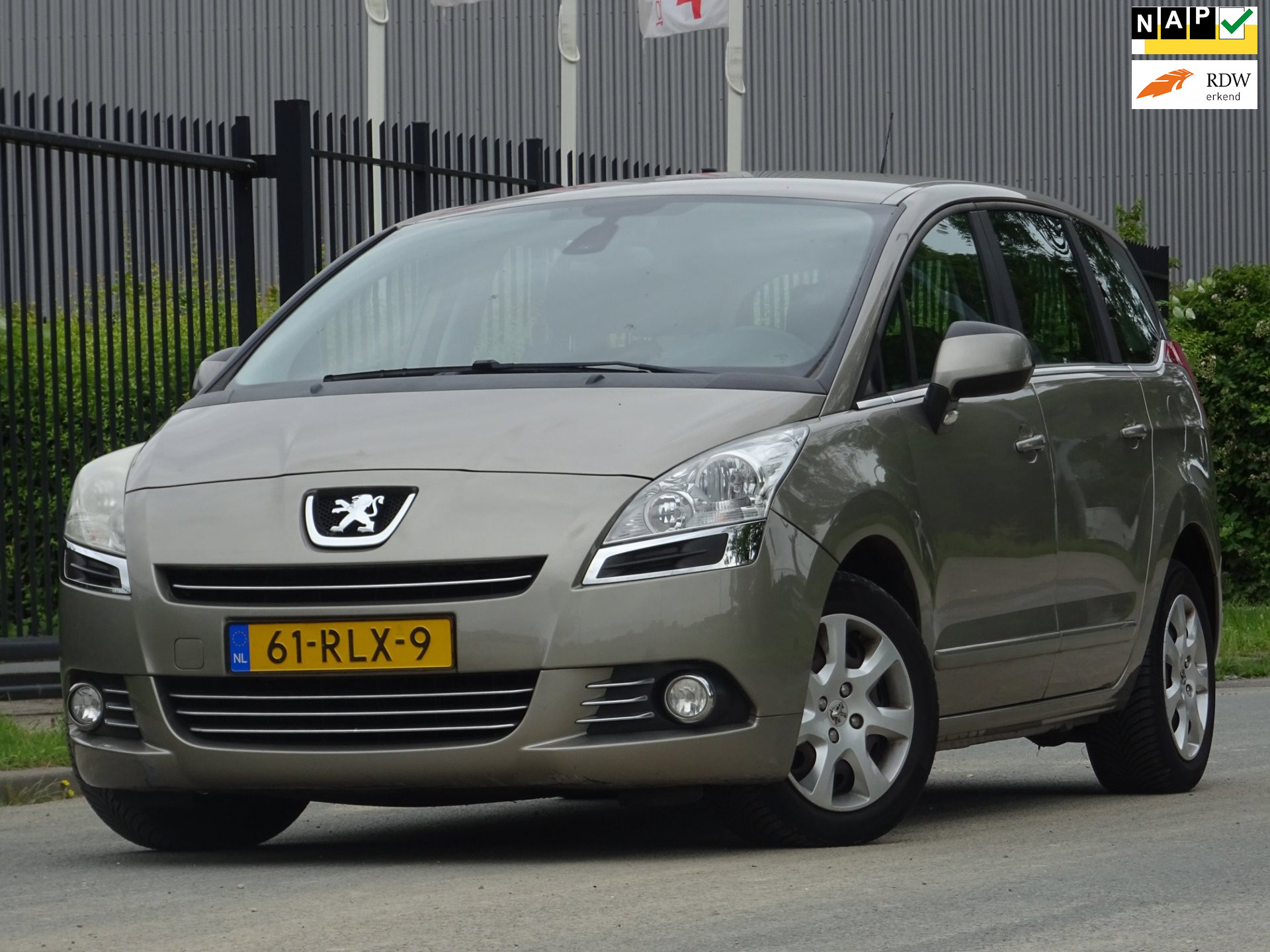 Foto van PEUGEOT 5008