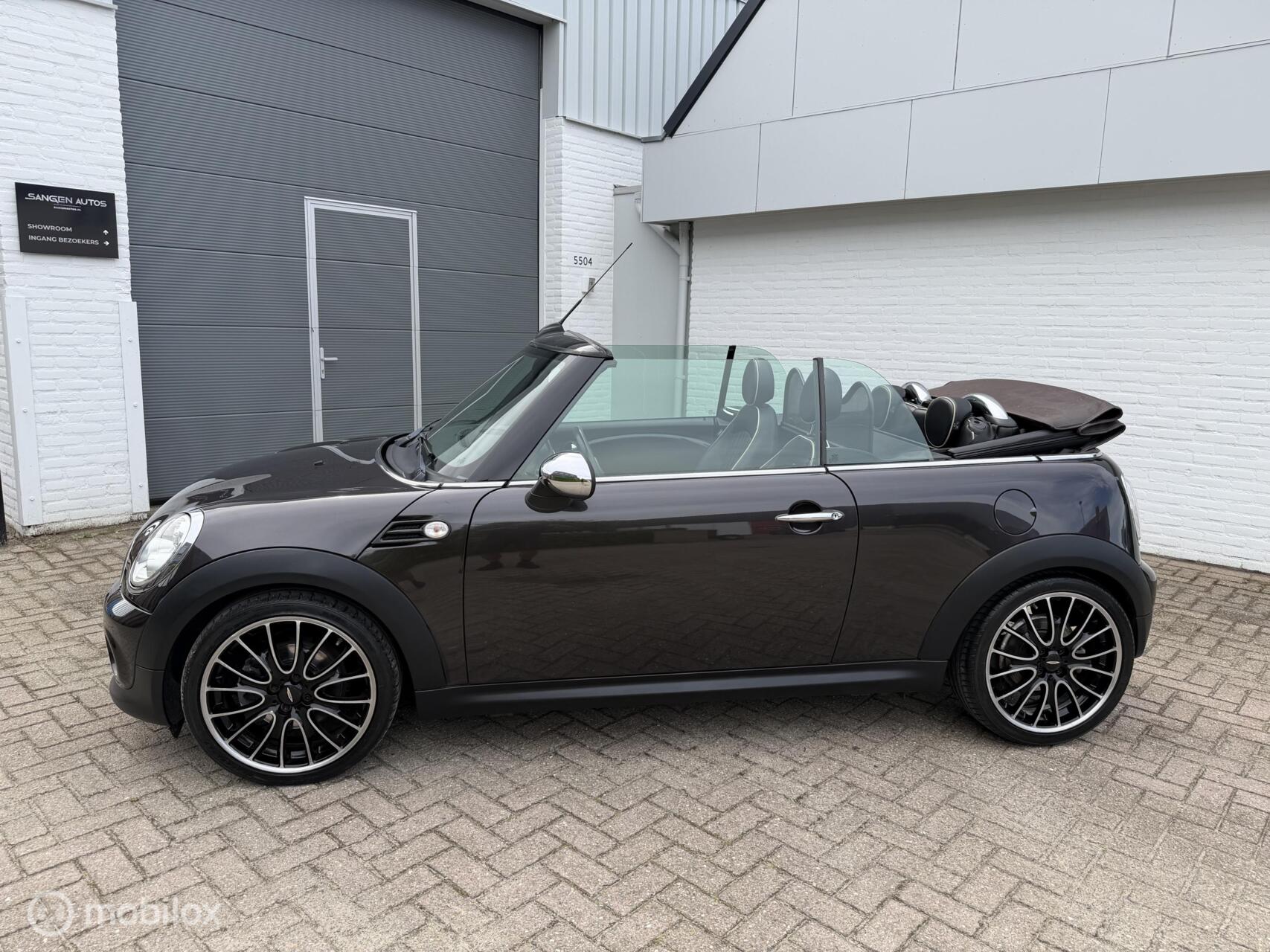 Foto van MINI COOPER CABRIO