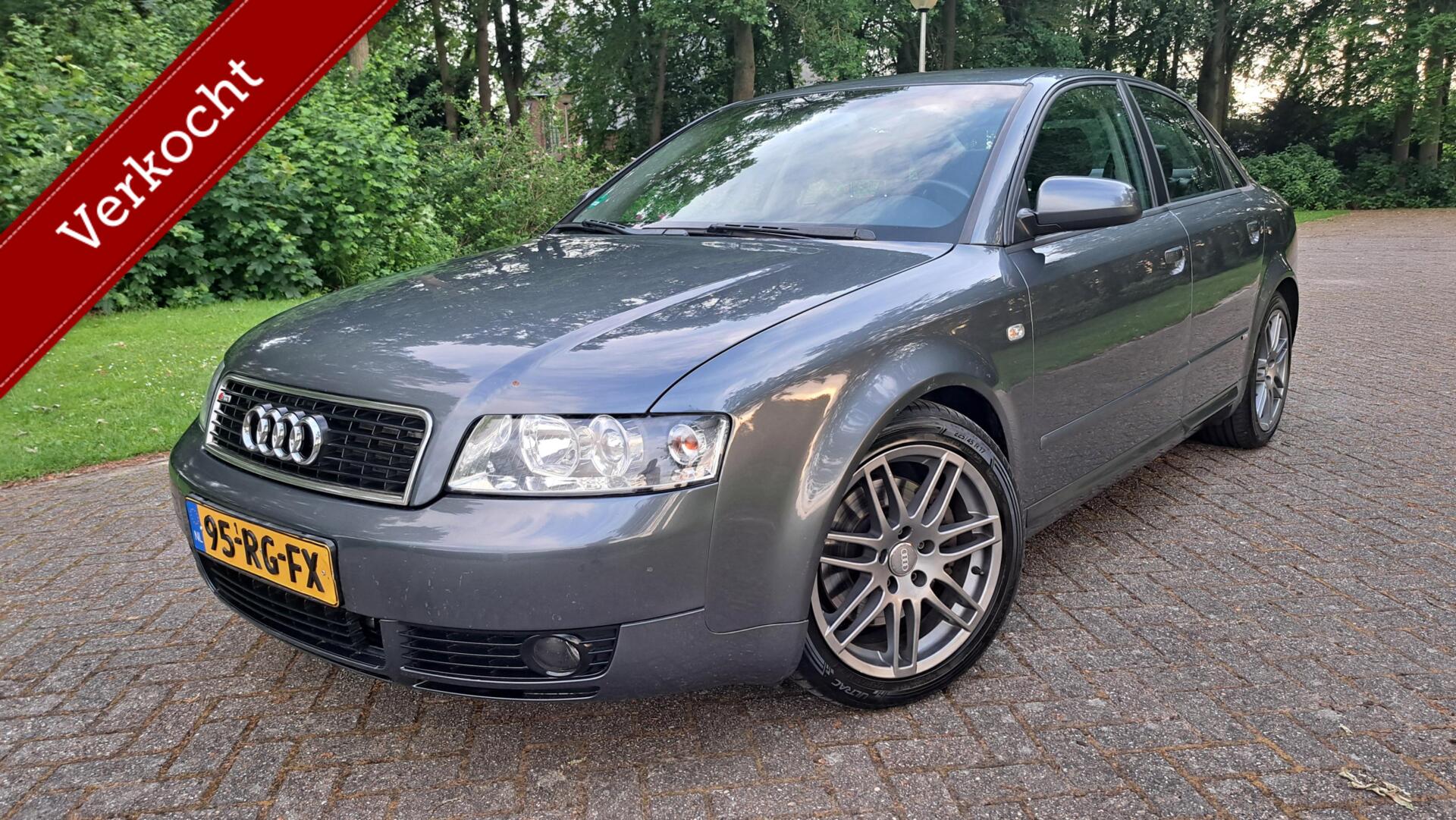Audi Audi A4 2.4 S-Line LEDER BOSE NAV STOELVERW NW APK 2004 - voorkant