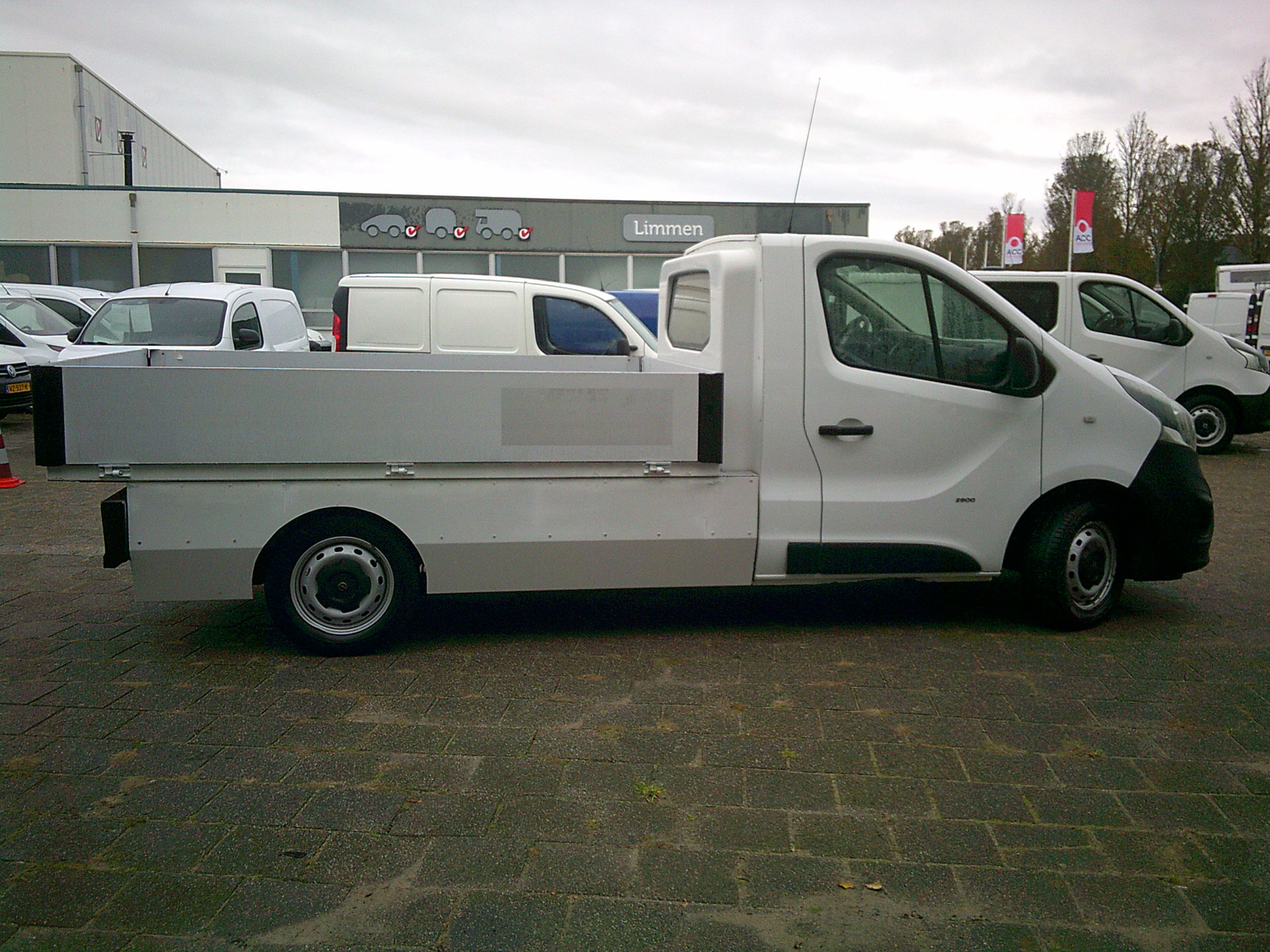 Foto van Opel Vivaro-b