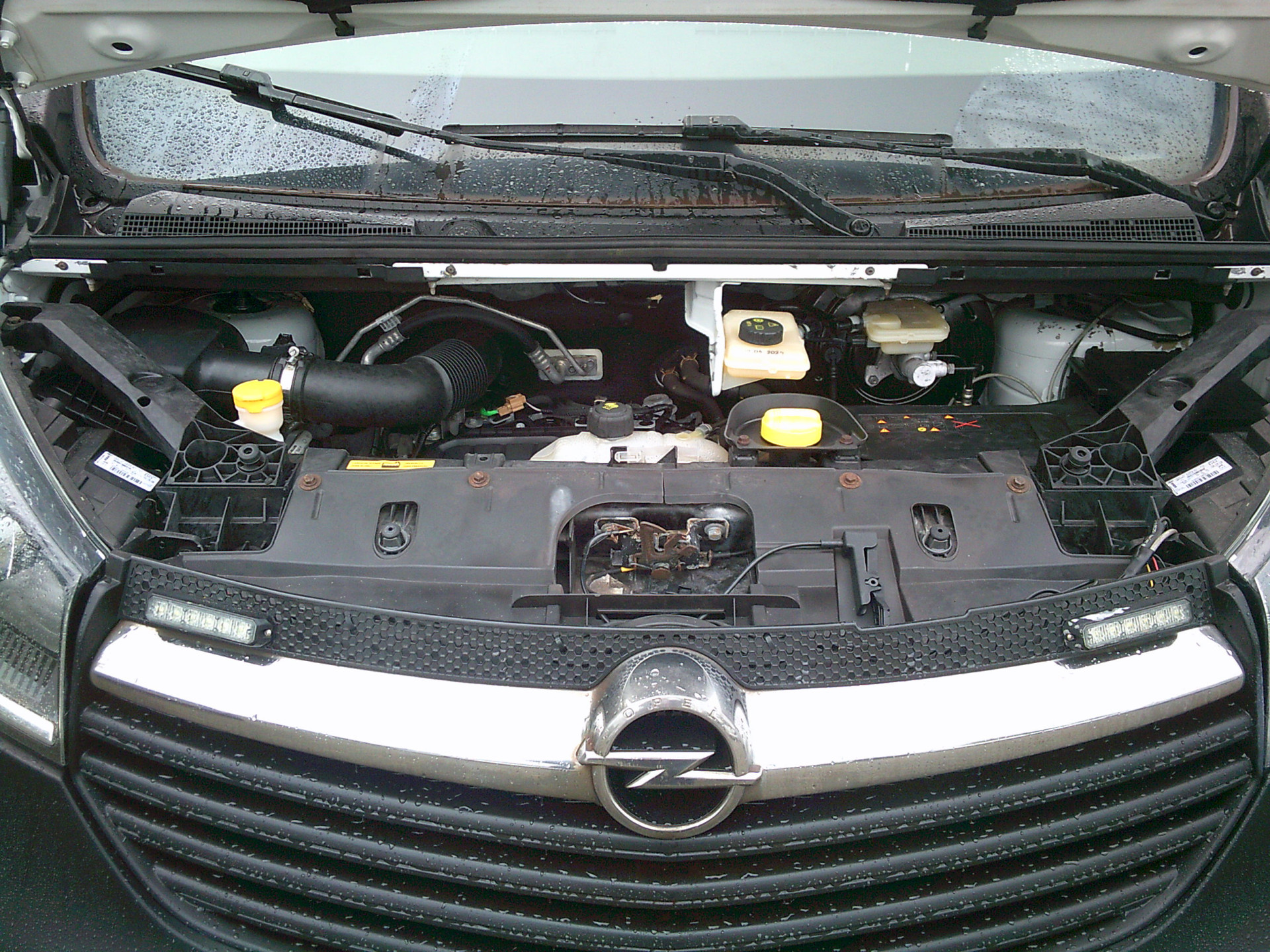 Foto van Opel Vivaro-b