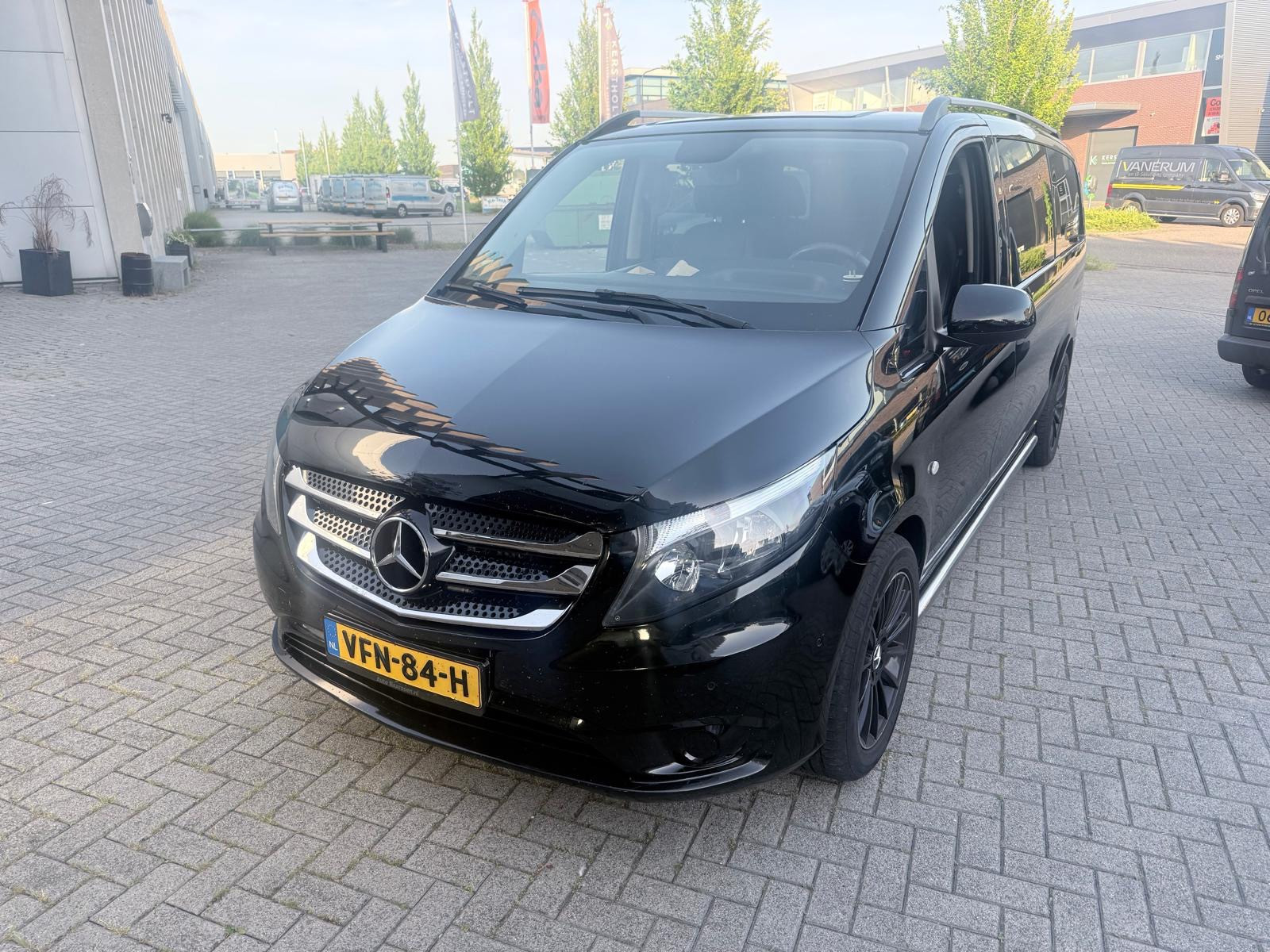 Foto van MERCEDES-BENZ VITO TOURER