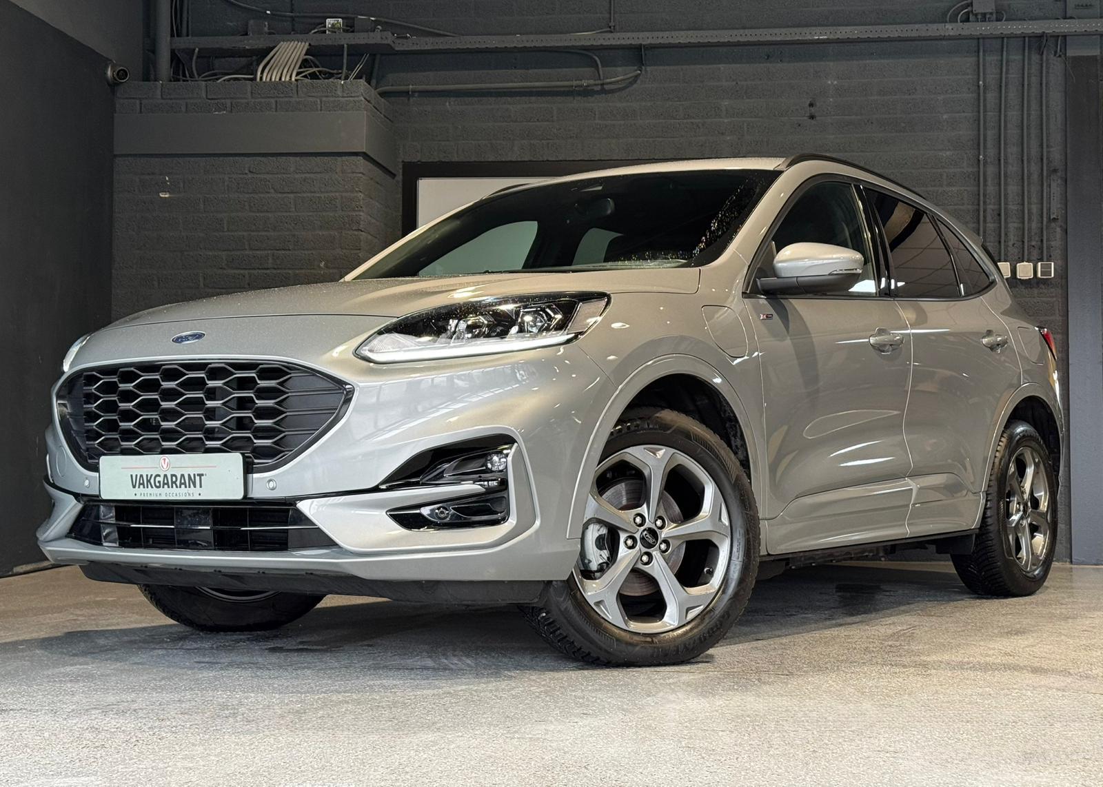 Ford Kuga 2.5 PHEV ST-Line 2023 - voorkant